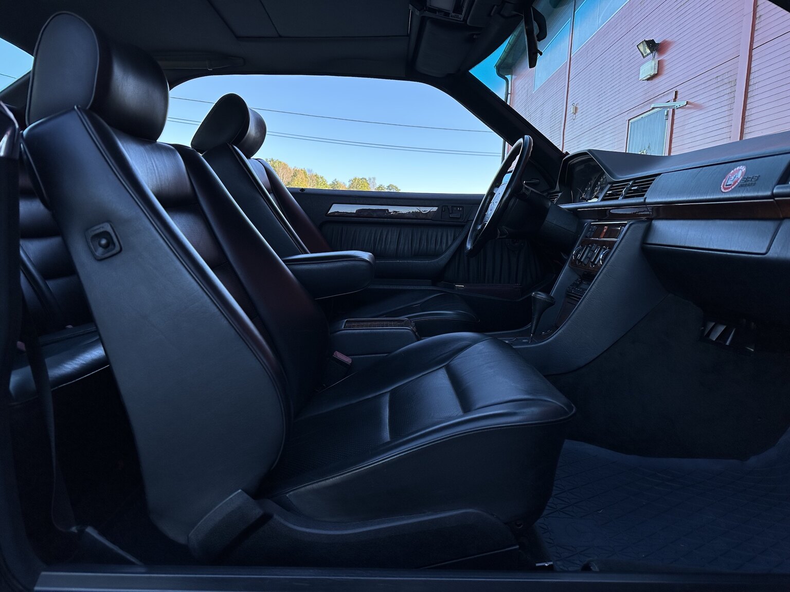 Interiörbild 1990 Mercedes-Benz 300 CE 24V