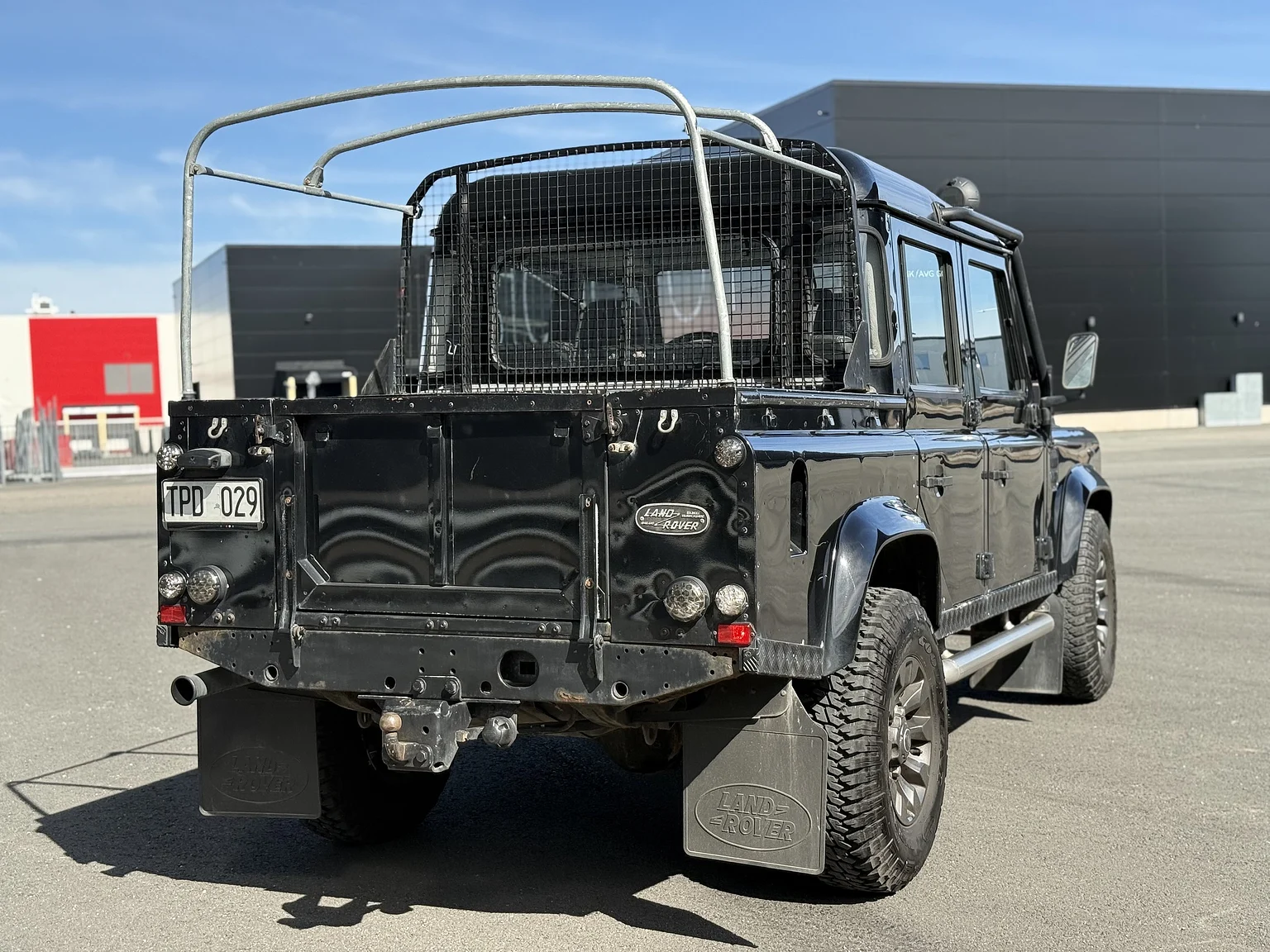 Aussenfoto 2000 Land Rover Defender 110 Tomb Raider (8)