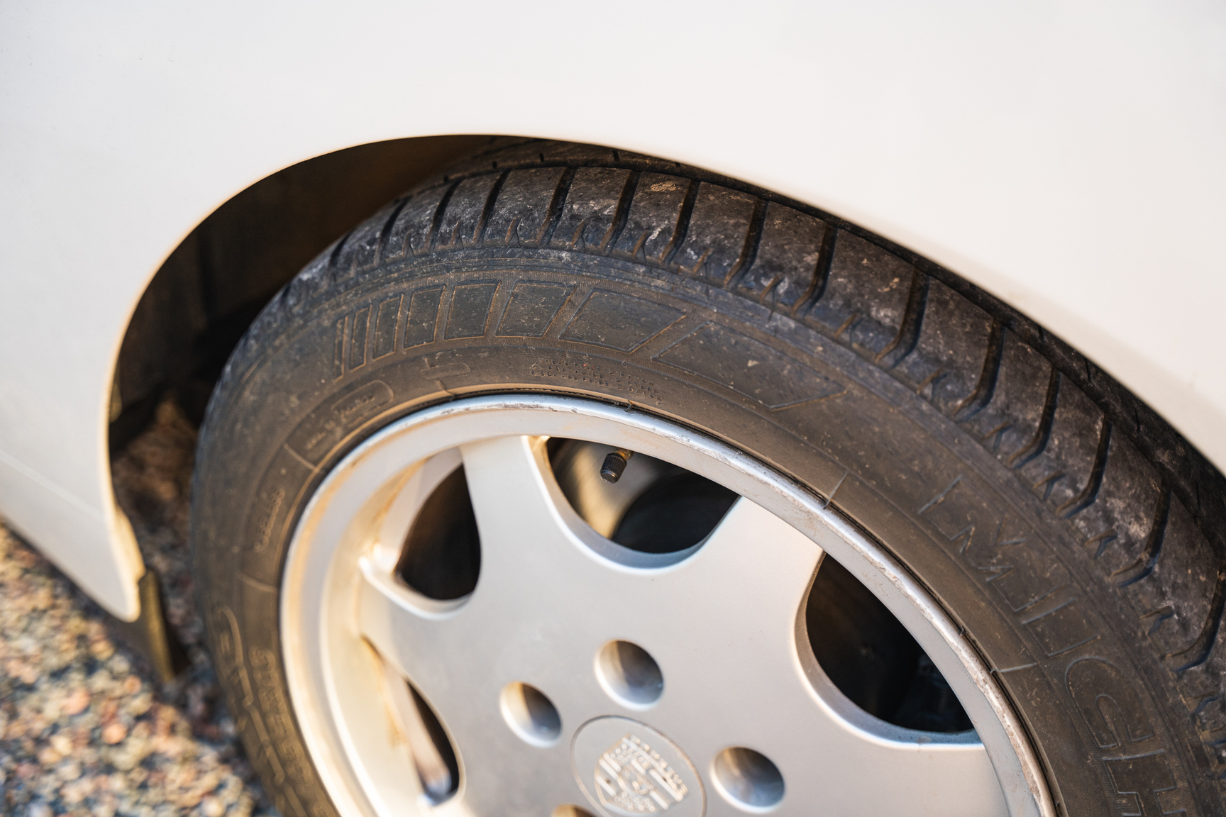 Exteriörbild på 1991 Porsche 944 Turbo Cabriolet