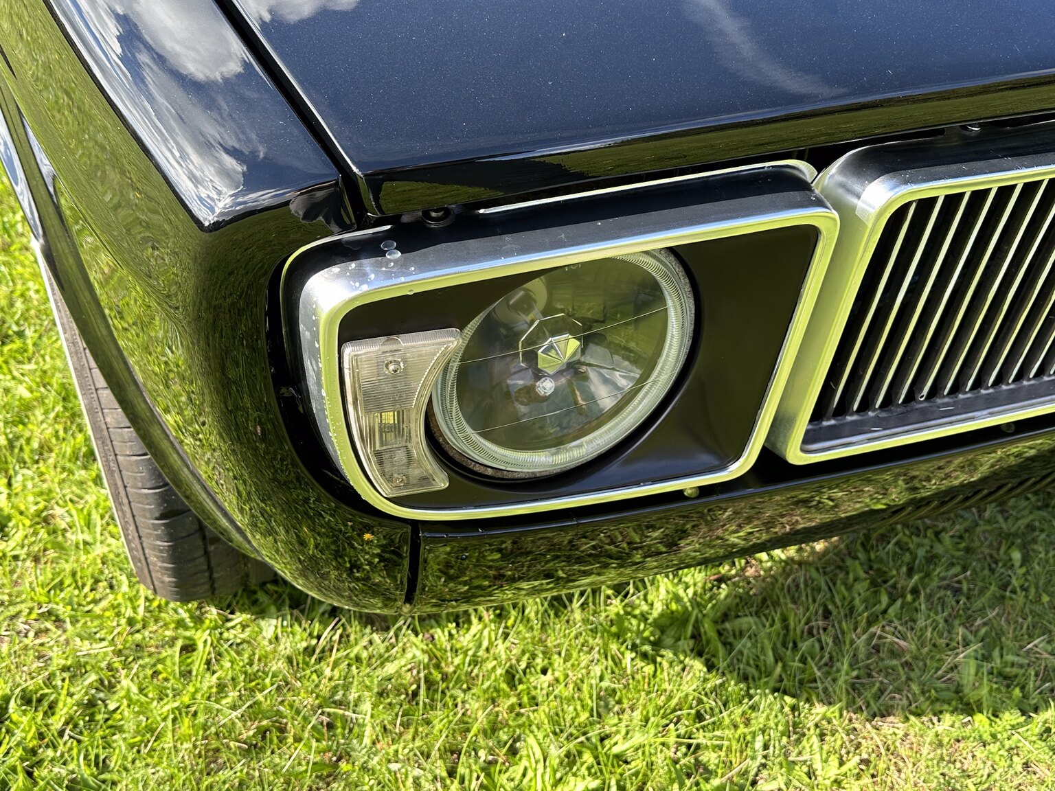 Aussenfoto 1969 Volvo 144 custom