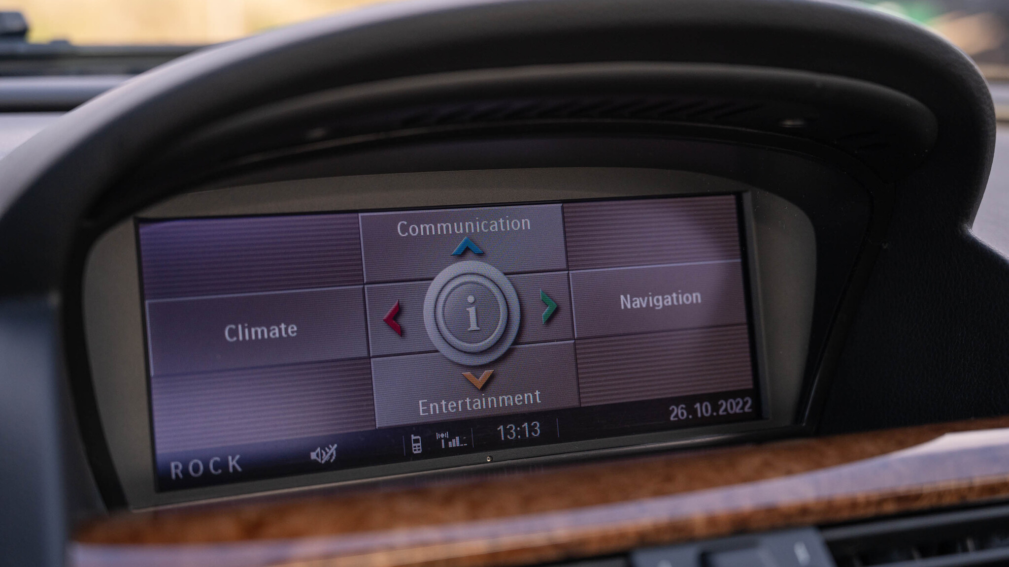 Interior image of 2008 BMW 635d  (5)