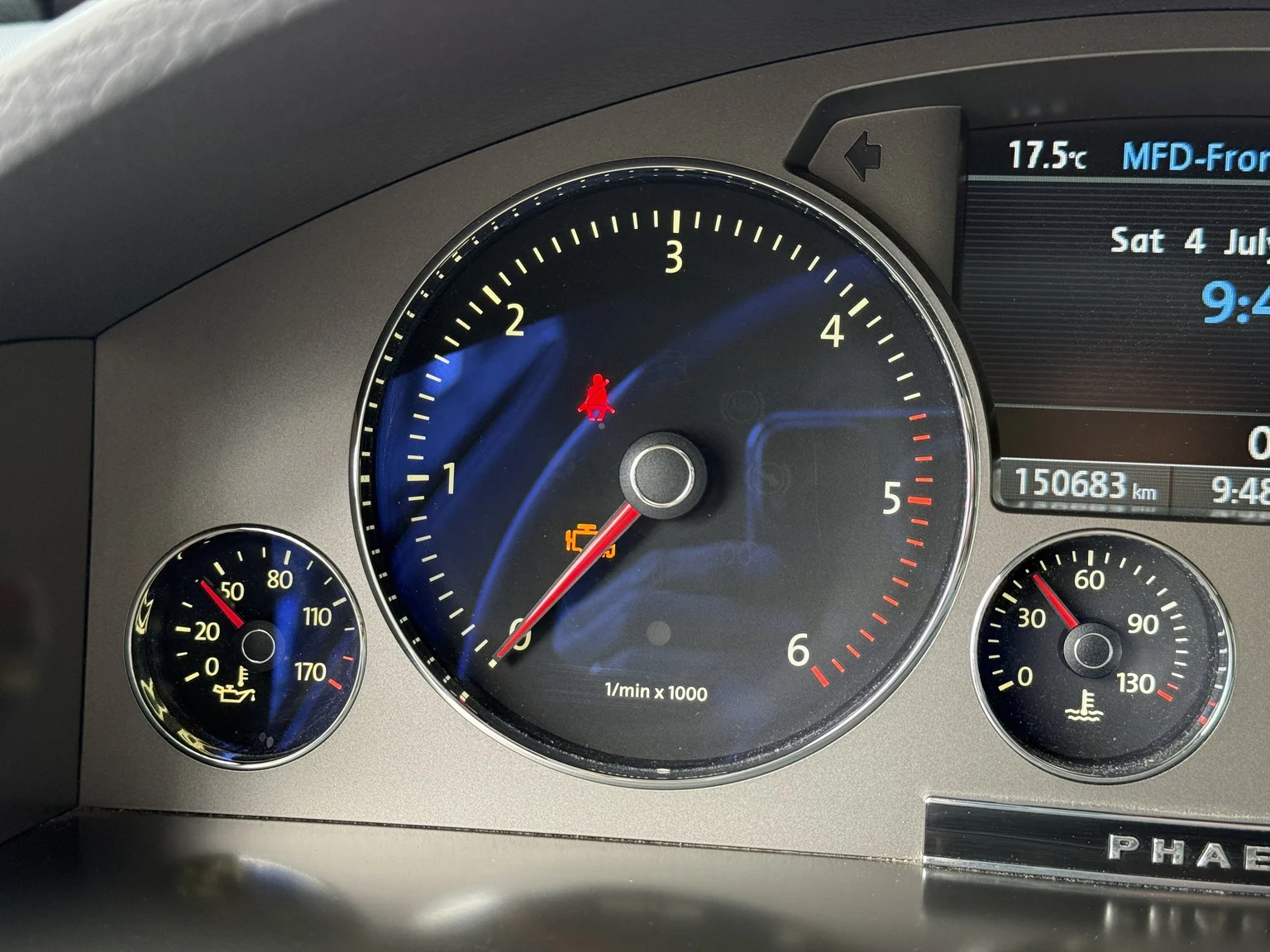Interior image of 2013 Volkswagen Phaeton 3.0 TDI (27)