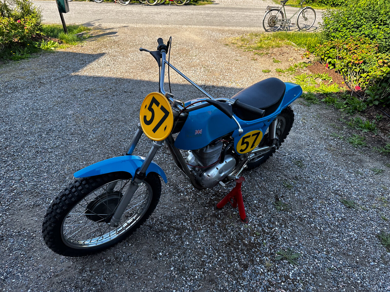 Exterior image of 1971 BSA Rickman Métisse 500