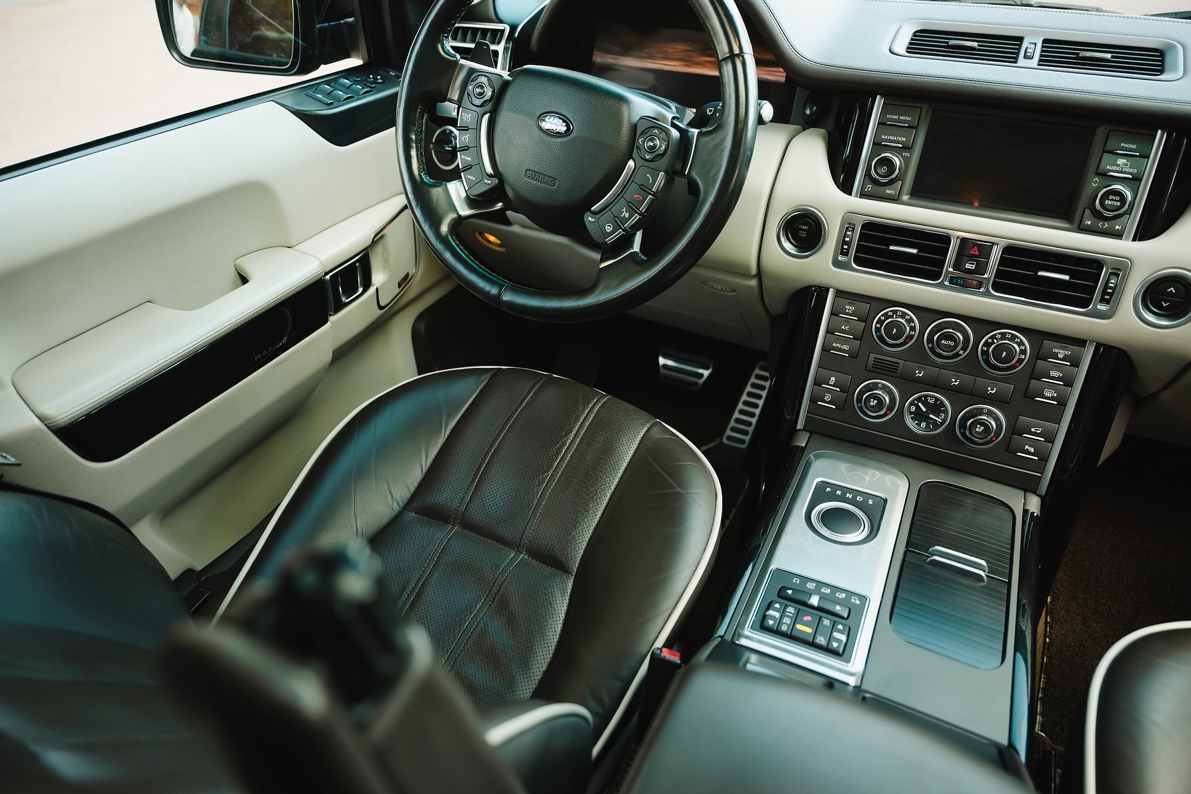 Interior image of 2012 Range Rover 4.4 TDV8 Westminster 