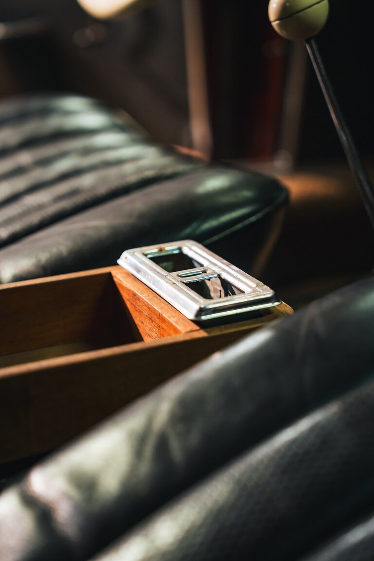 Interiörbild 1966 Mercedes-Benz 230 SL 
