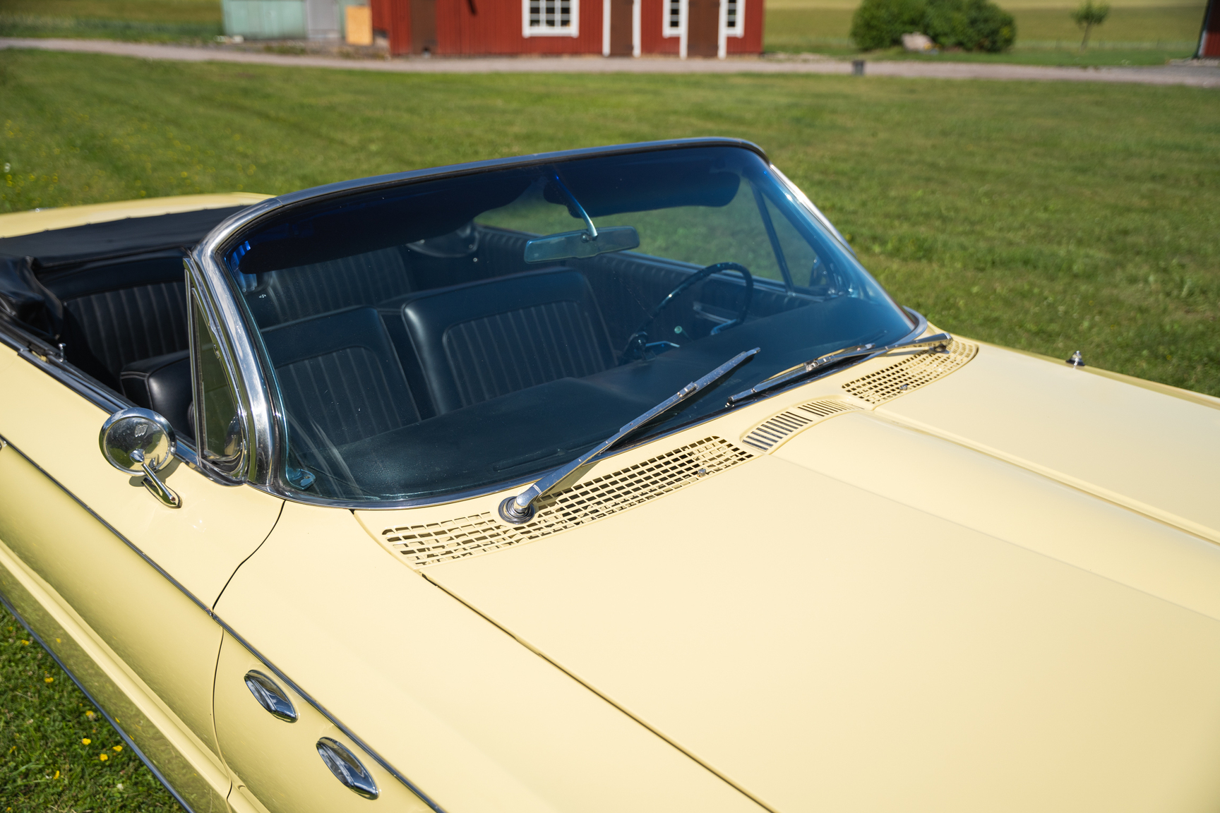 Exteriörbild på 1961 Buick Electra 225 cab (24)