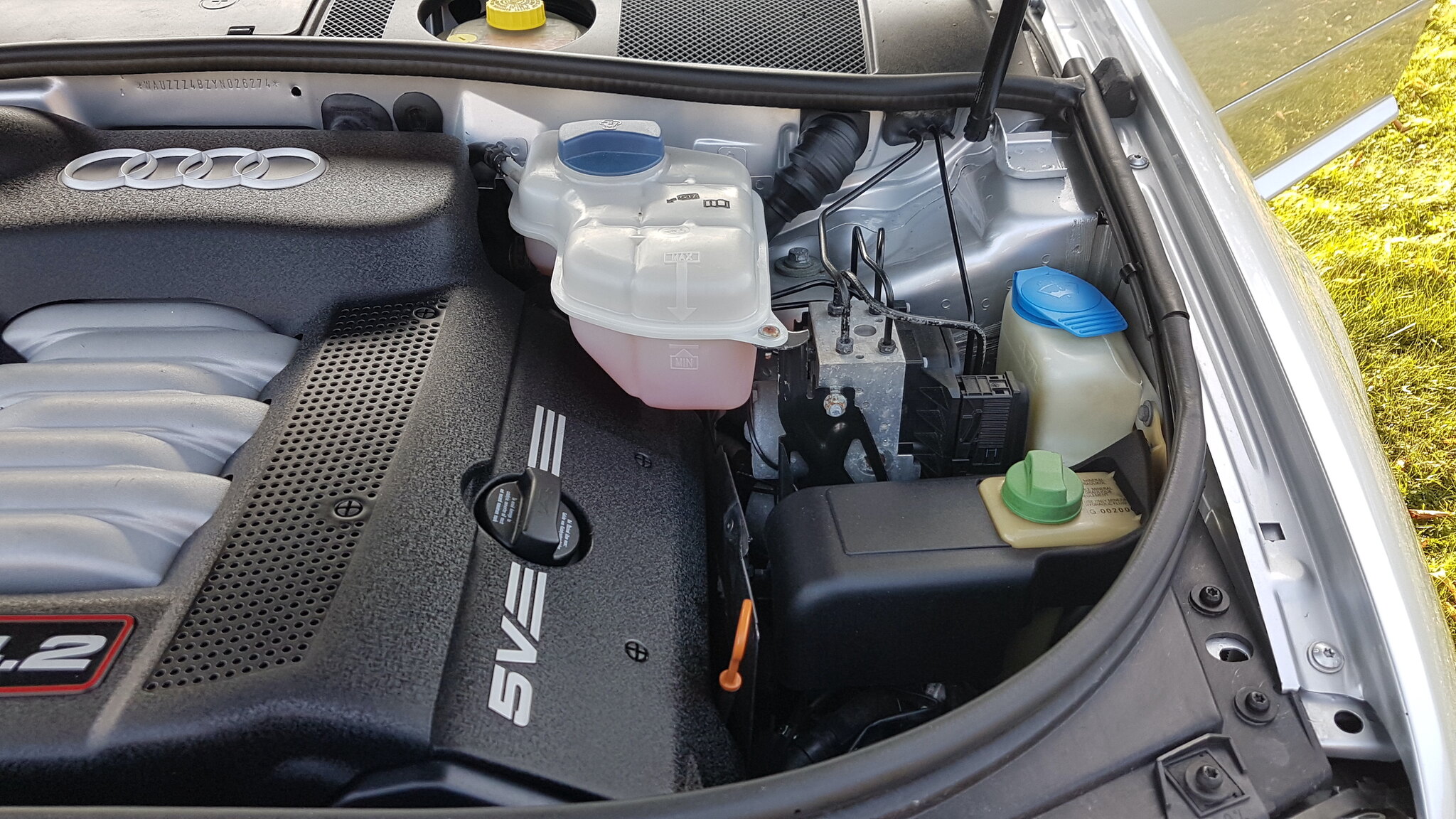 Image of 2000 Audi S6 Avant mechanics