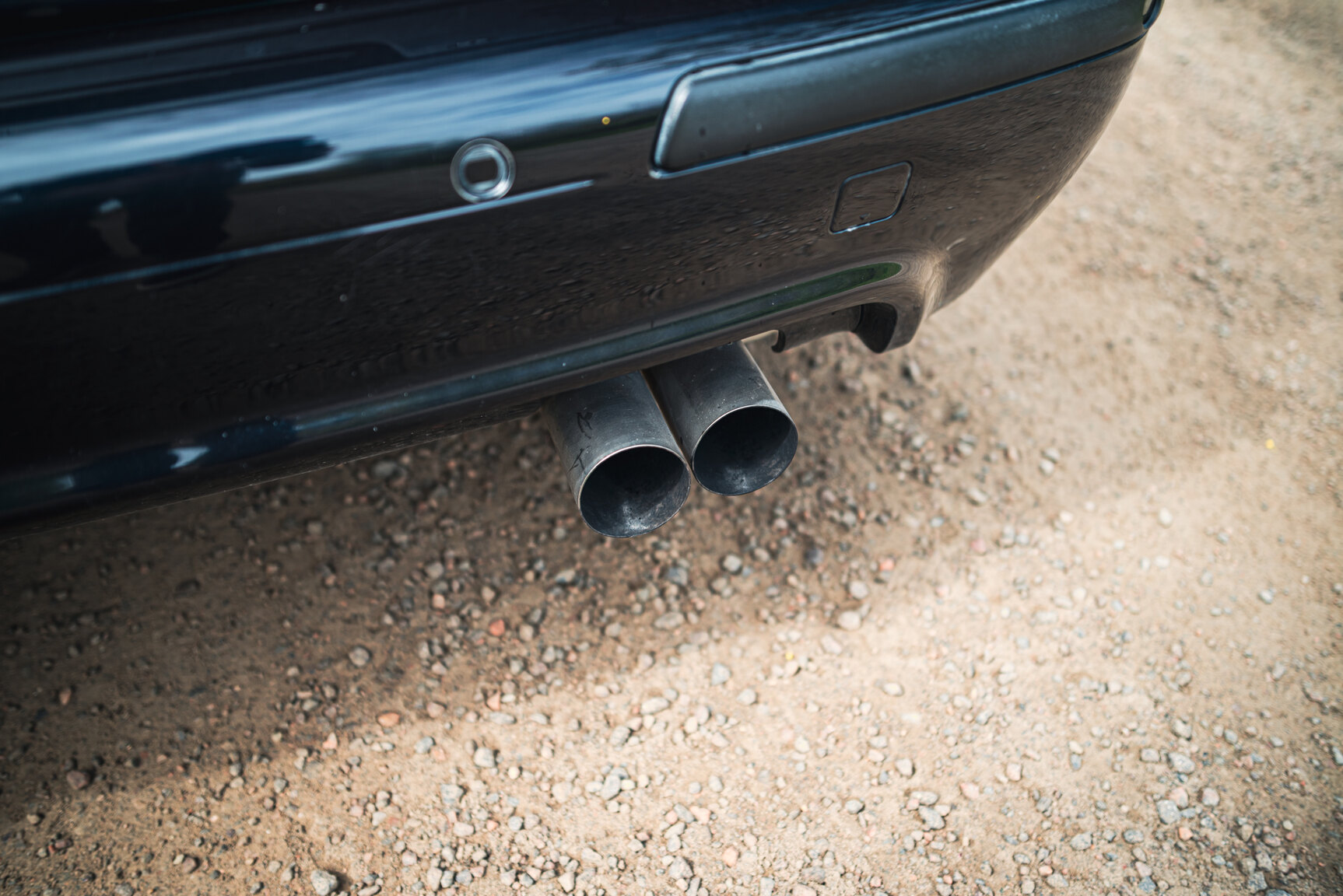 Exterior image of 2000 BMW M5 E39