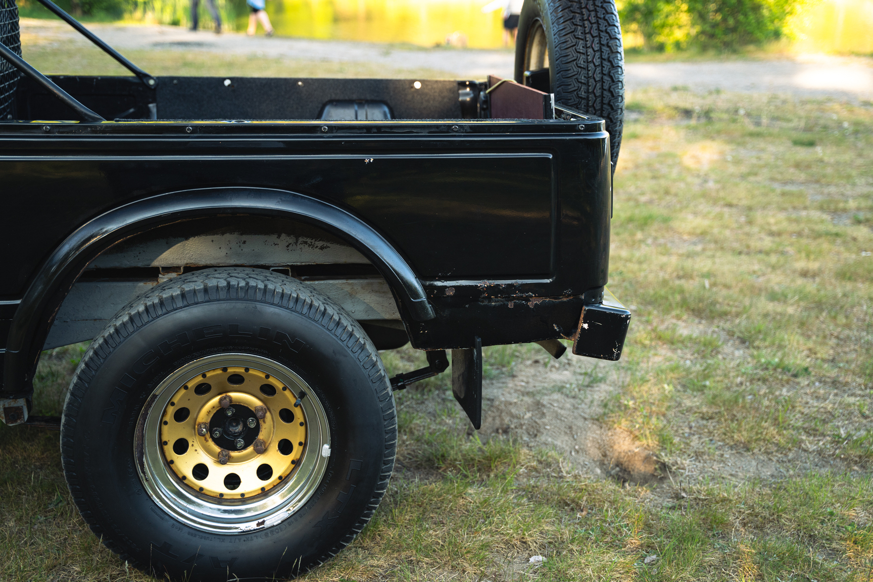 Exterior image of 1987 Suzuki SJ413 long