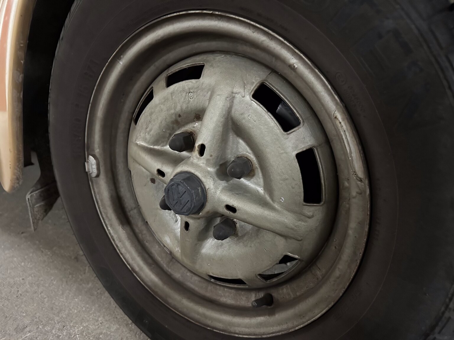 Exteriörbild på 1973 Volkswagen 1303S