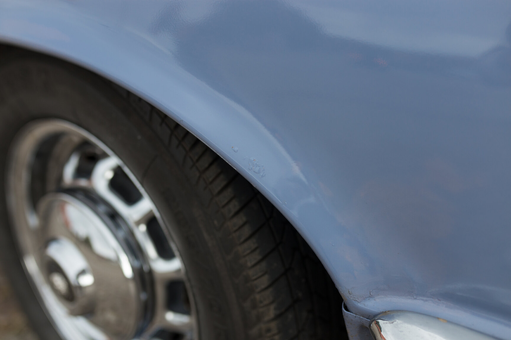 Exterior image of 1975 JAGUAR XJ6  (58)