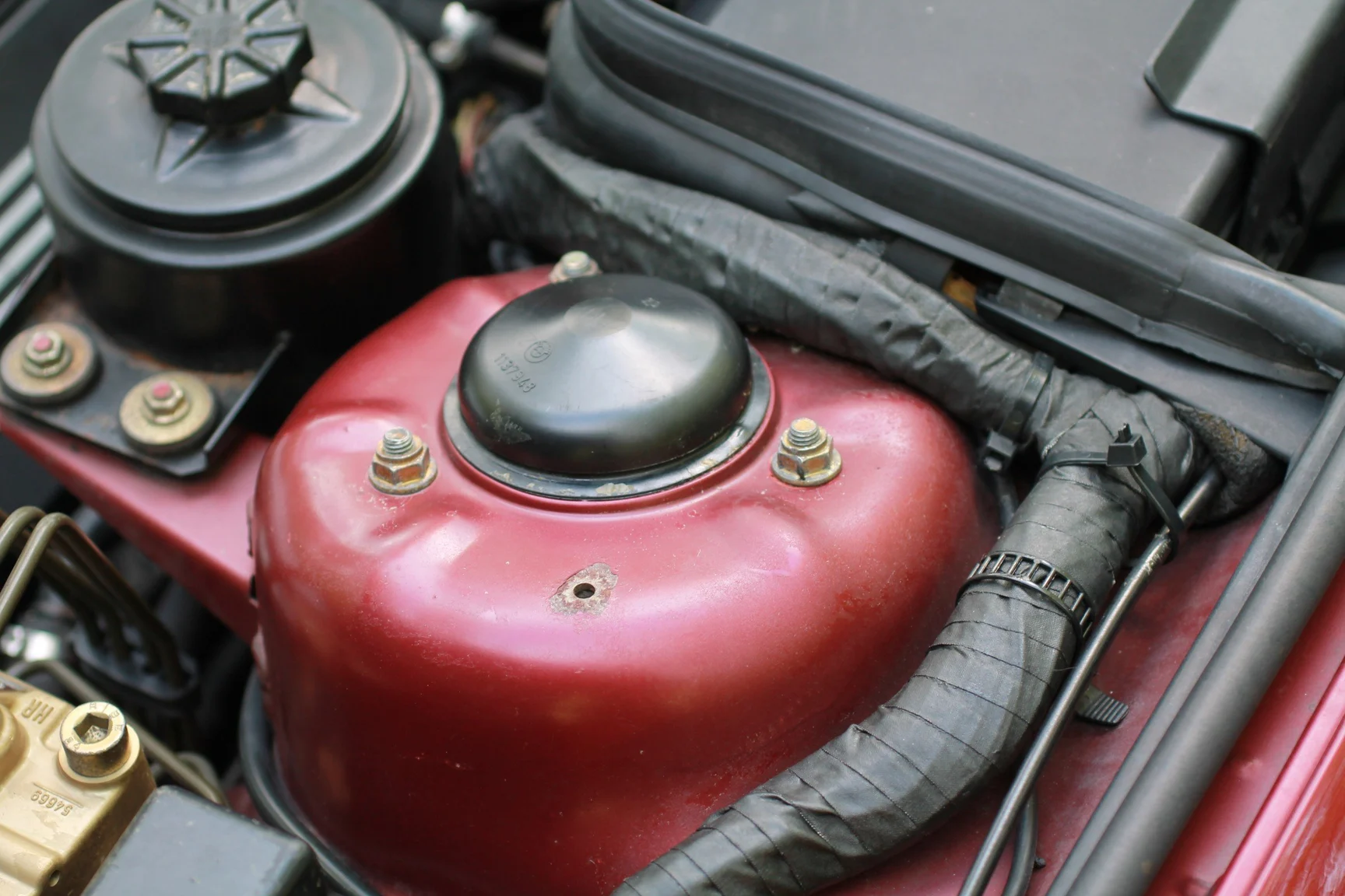 Image of 1993 BMW 540i Sedan mechanics (9)