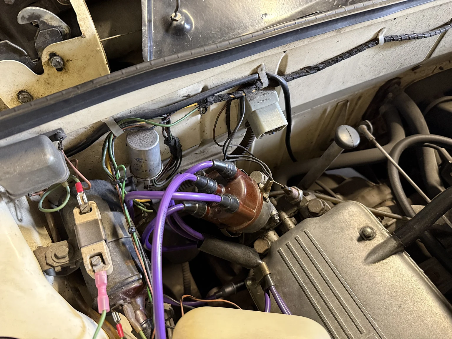 Image of 1970 BMW New Class 4-dörrars Sedan mechanics (15)
