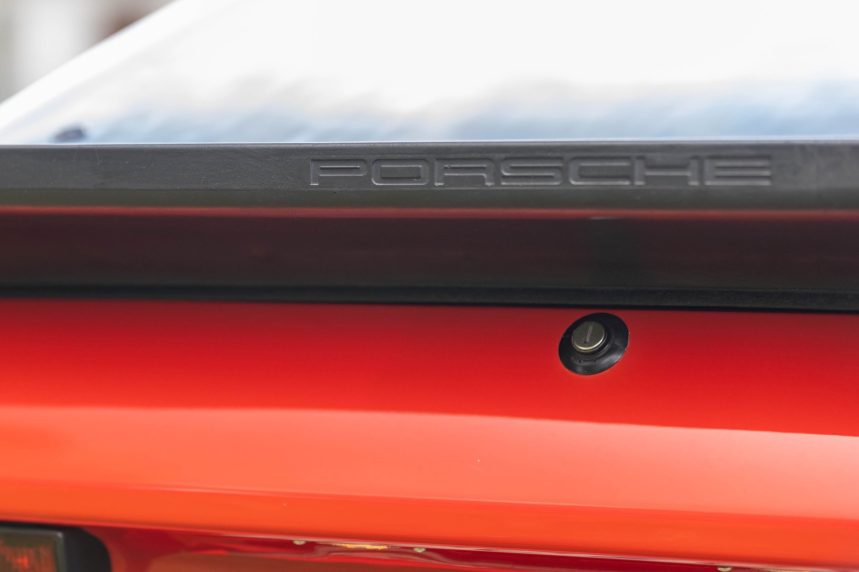 Exteriörbild på 1988 Porsche 944 Turbo
