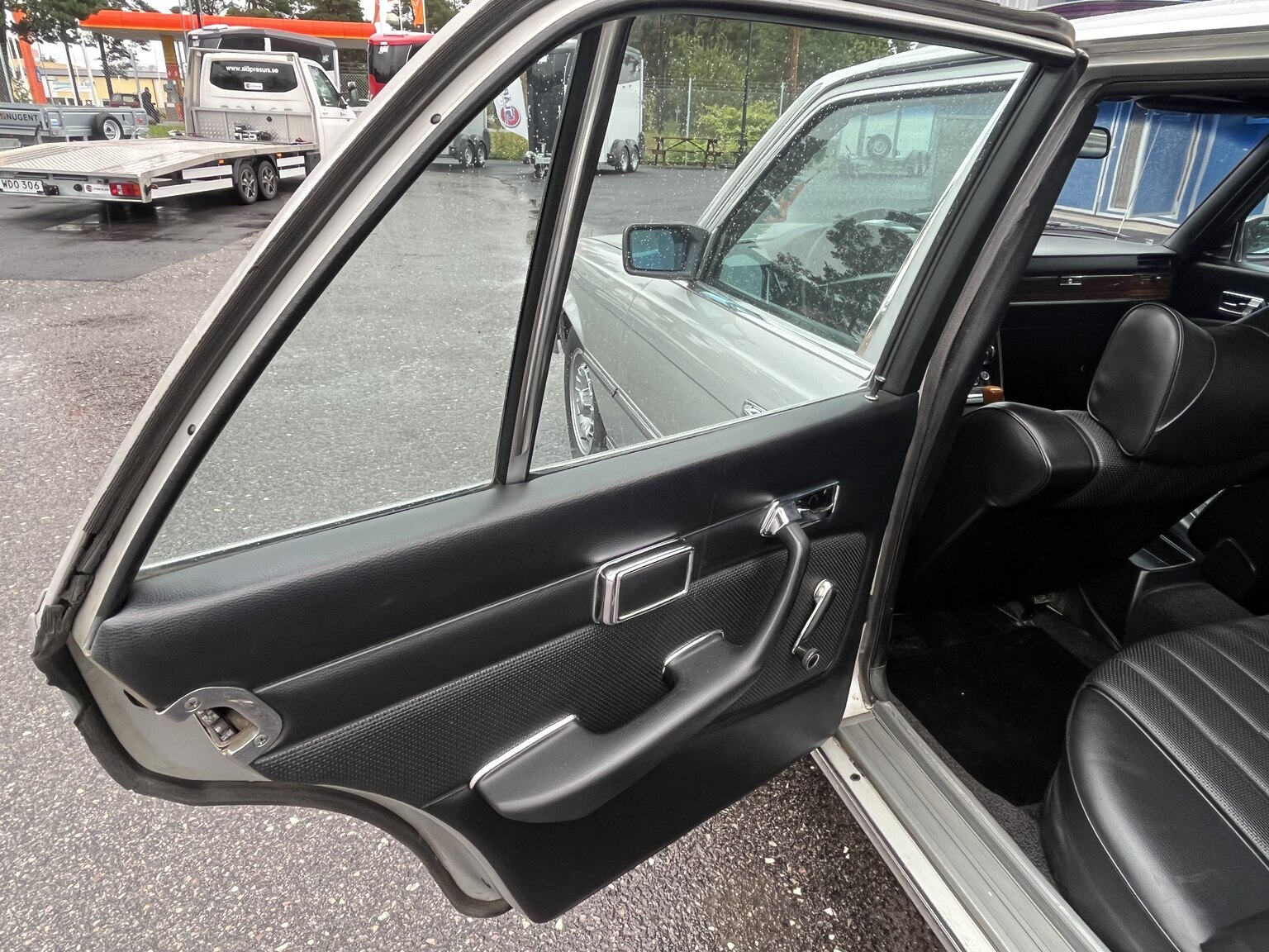 Interiörbild 1975 Mercedes-Benz 280 SE