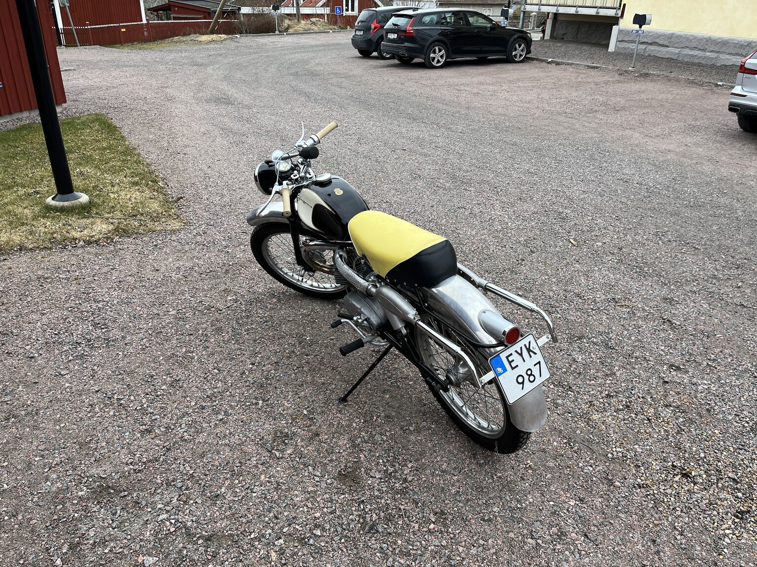 Exteriörbild på 1958 Husqvarna 283 "Guldpilen"