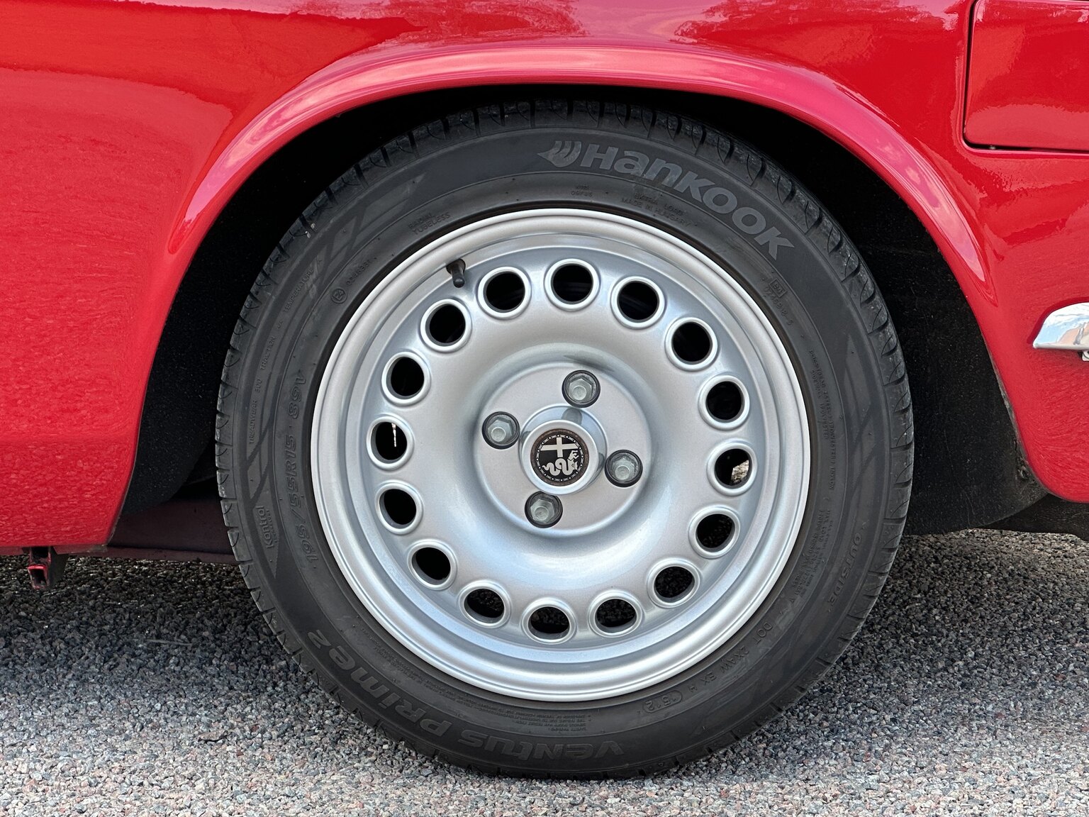 Exteriörbild på 1972 Alfa Romeo 2000 GTV Bertone Coupé