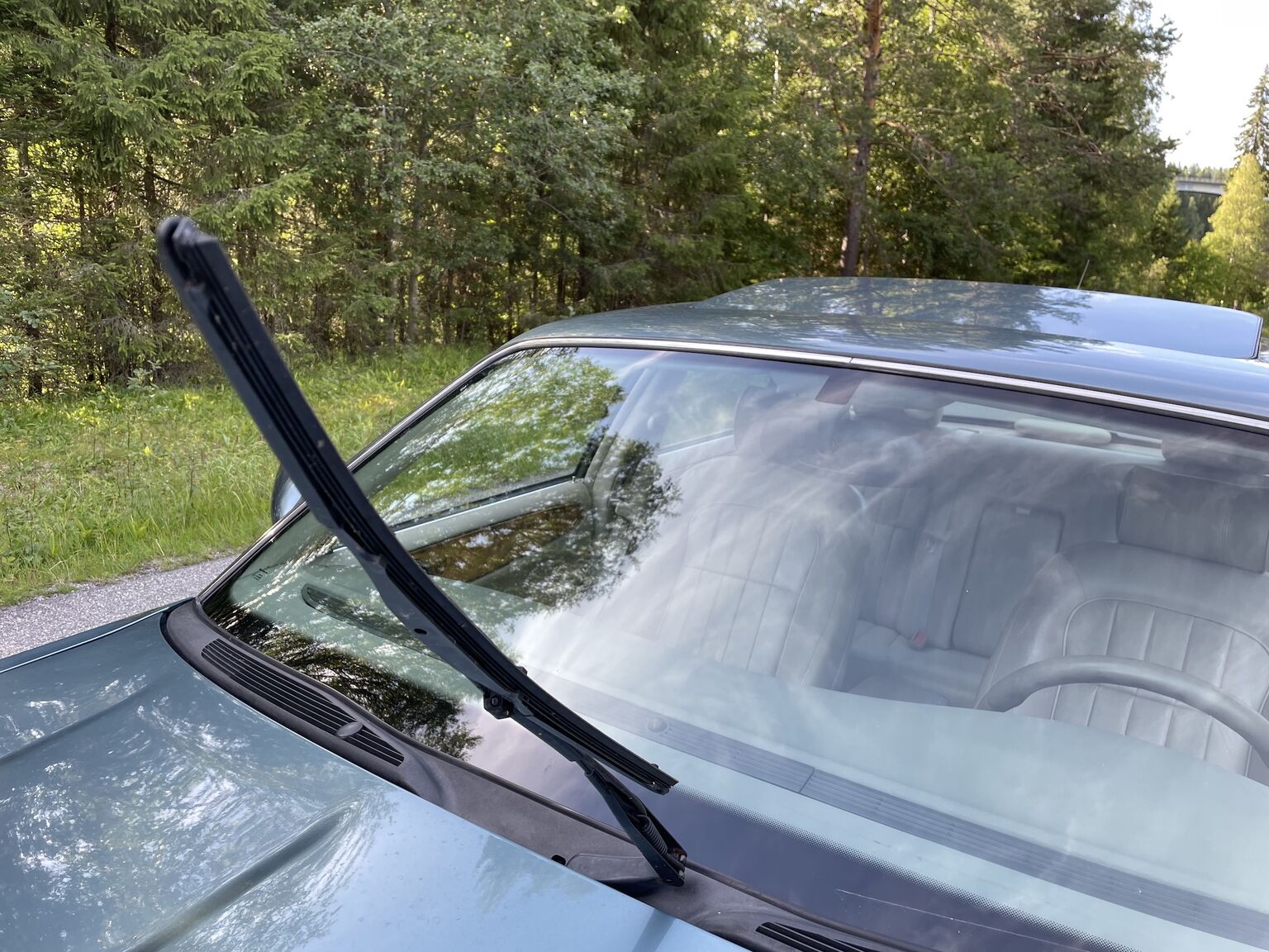 Exteriörbild på 1998 Jaguar XJ8 Sovereign (10)