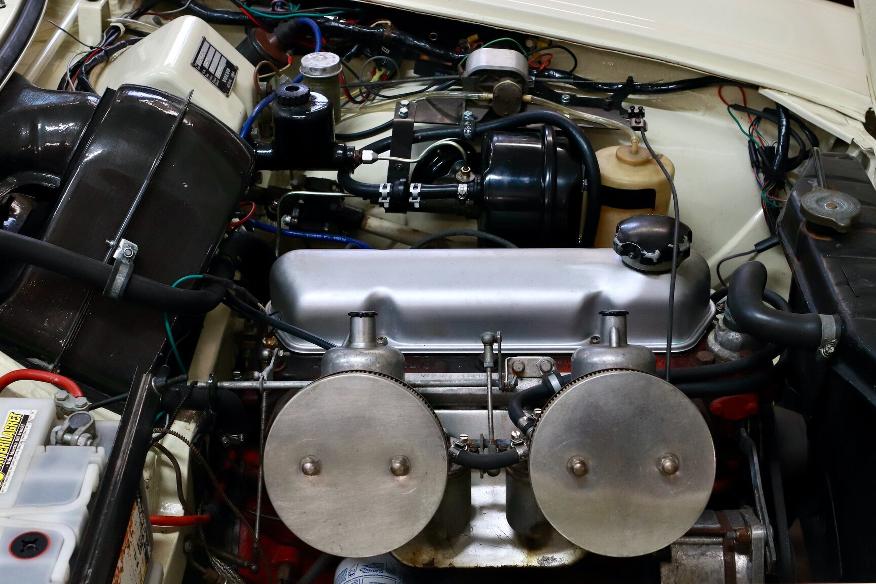 Image of 1964 Volvo P 1800S (14) mechanics