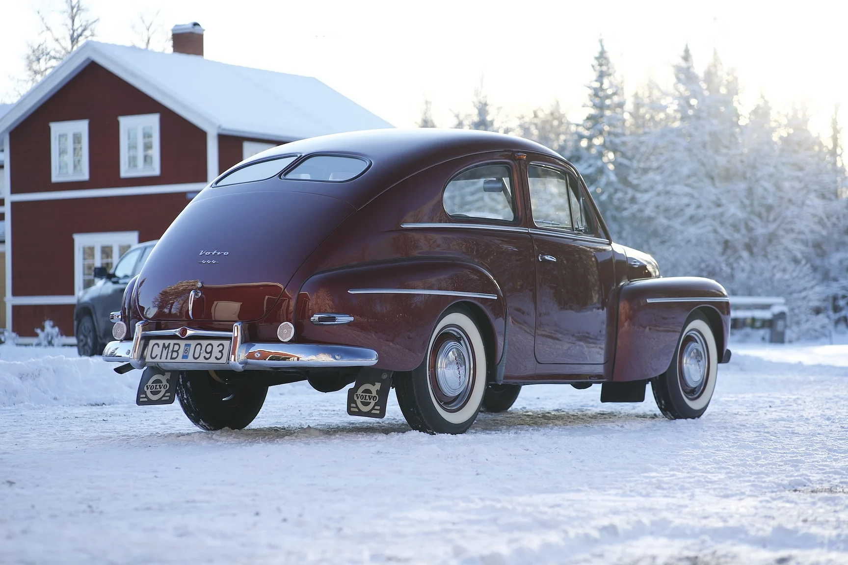 Exterior image of 1953 Volvo PV444 DS (4)