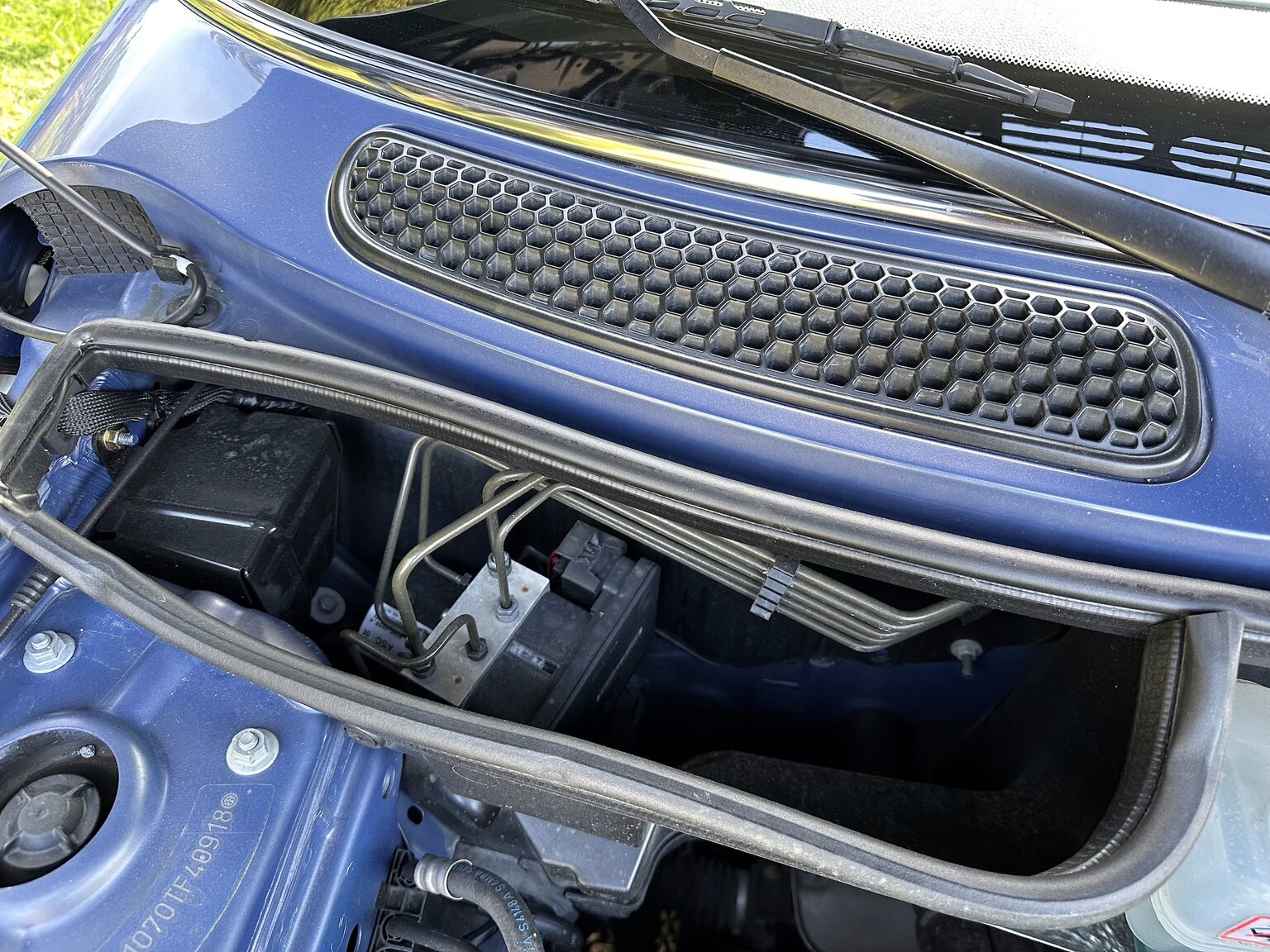 Image of 2004 Mini Cooper Convertible mechanics