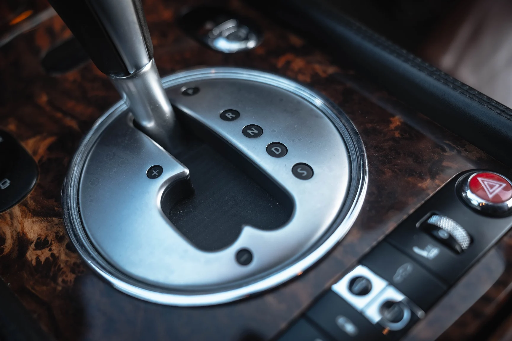 Innenraumfoto von 2007 Bentley Continental GTC (8)