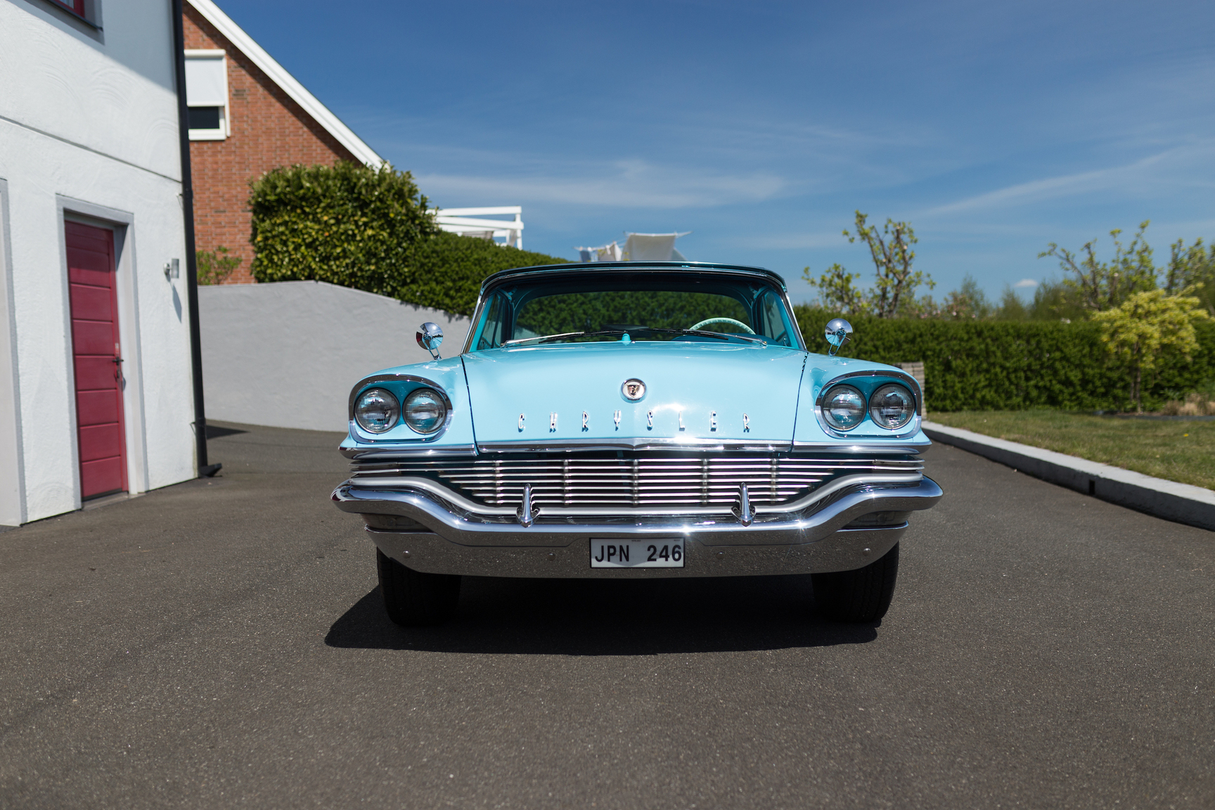 Exteriörbild på 1957 Chrysler New Yorker