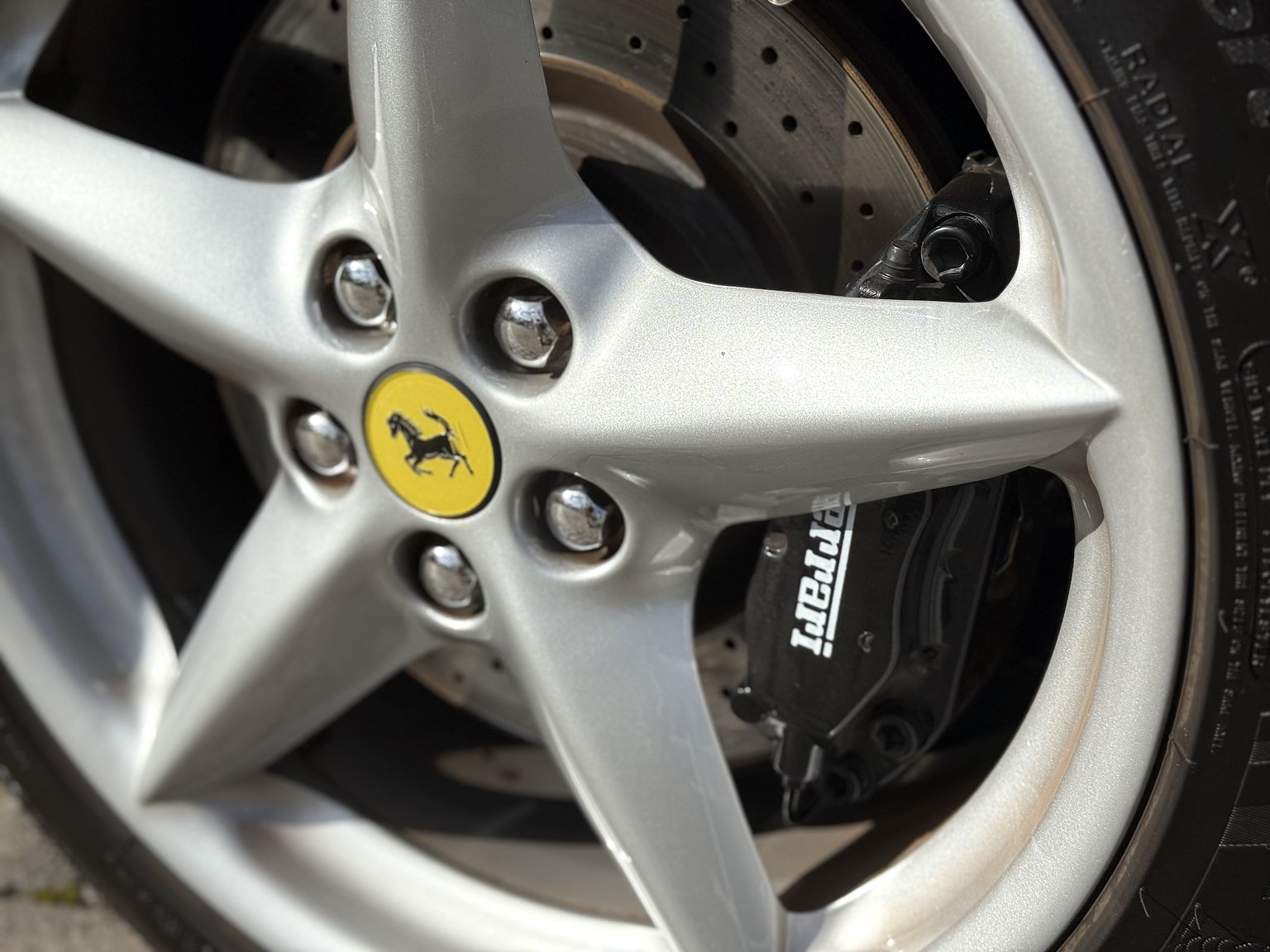 Exteriörbild på 2001 Ferrari 360 Spider