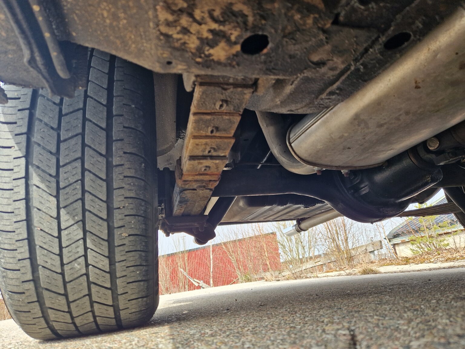 Image of 1961 Chrysler New Yorker Sedan (33) mechanics