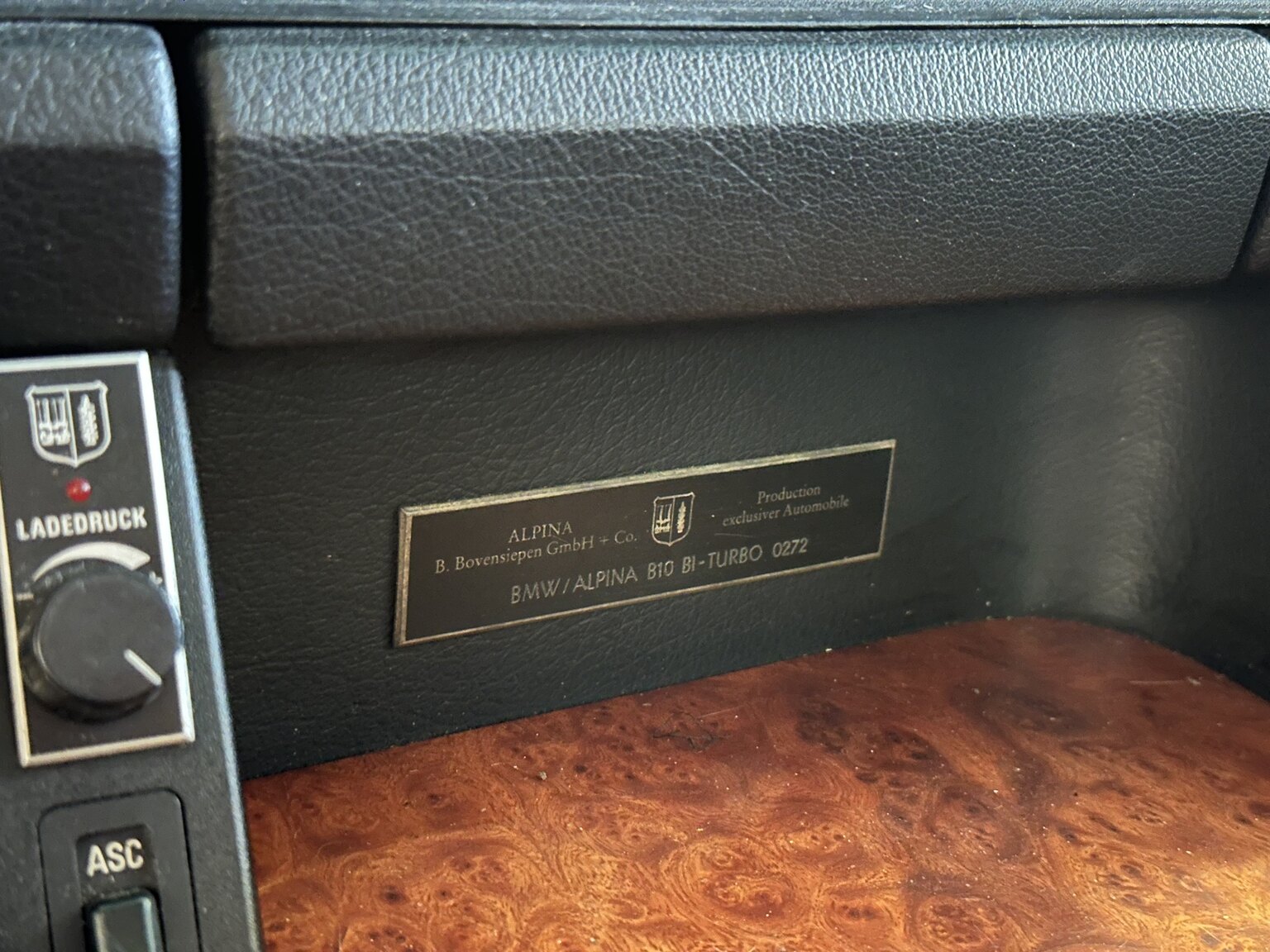 Interior image of 1991 ALPINA BMW ALPINA B10 BI-TURBO