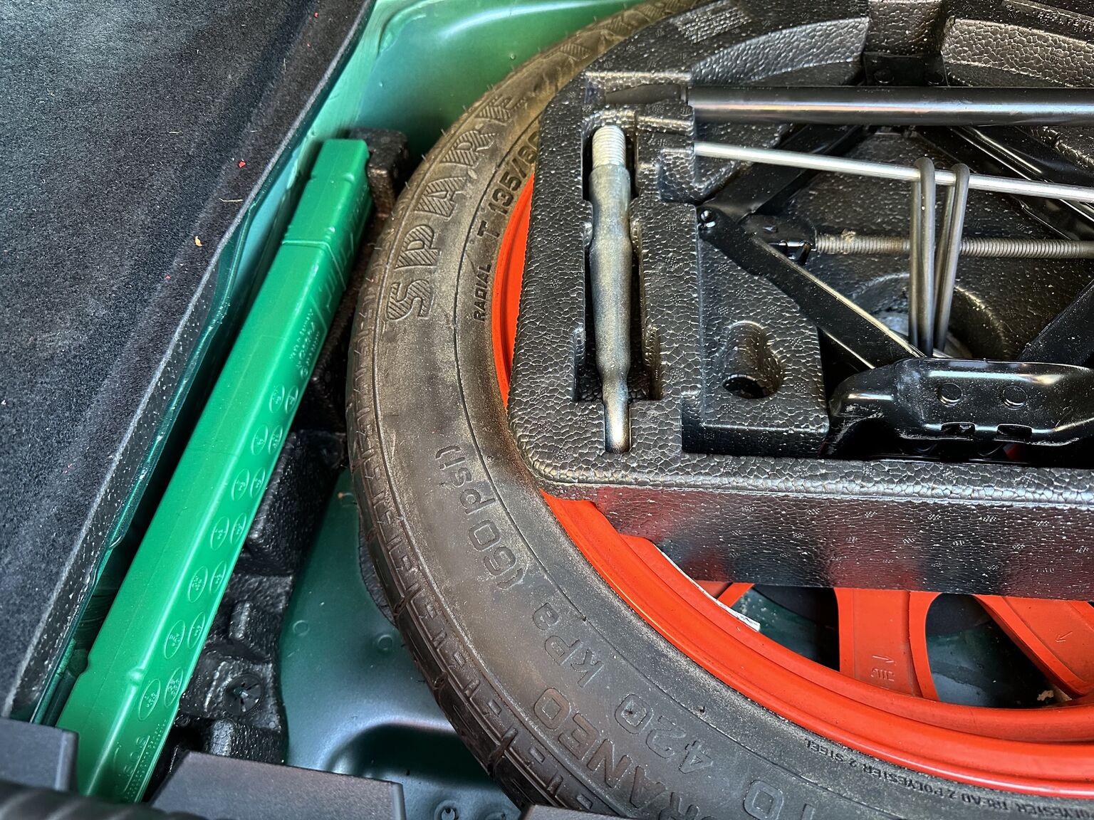 Innenraumfoto von 2007 Jaguar XKR (47)