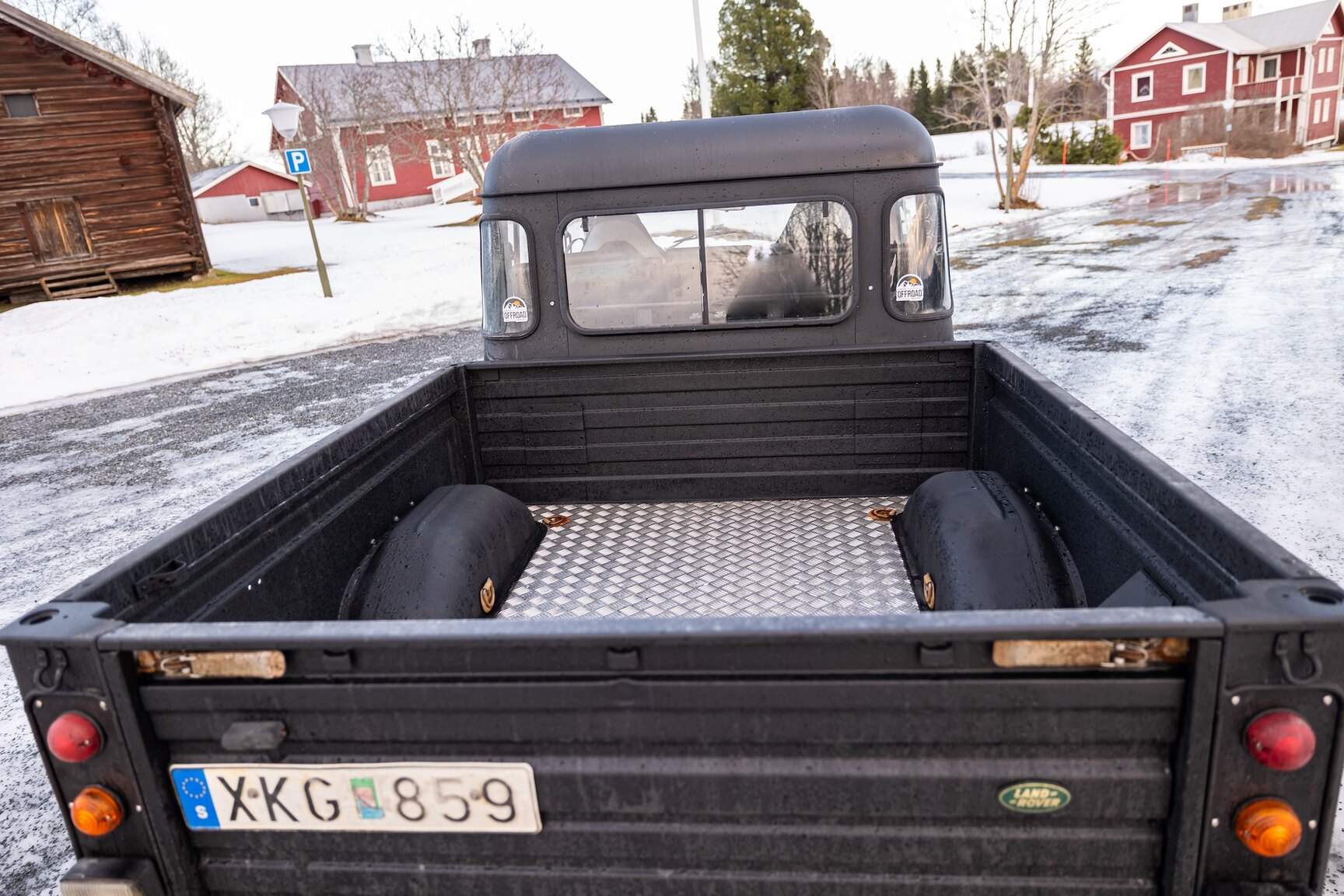 Exterior image of 2000 Land Rover Defender 130