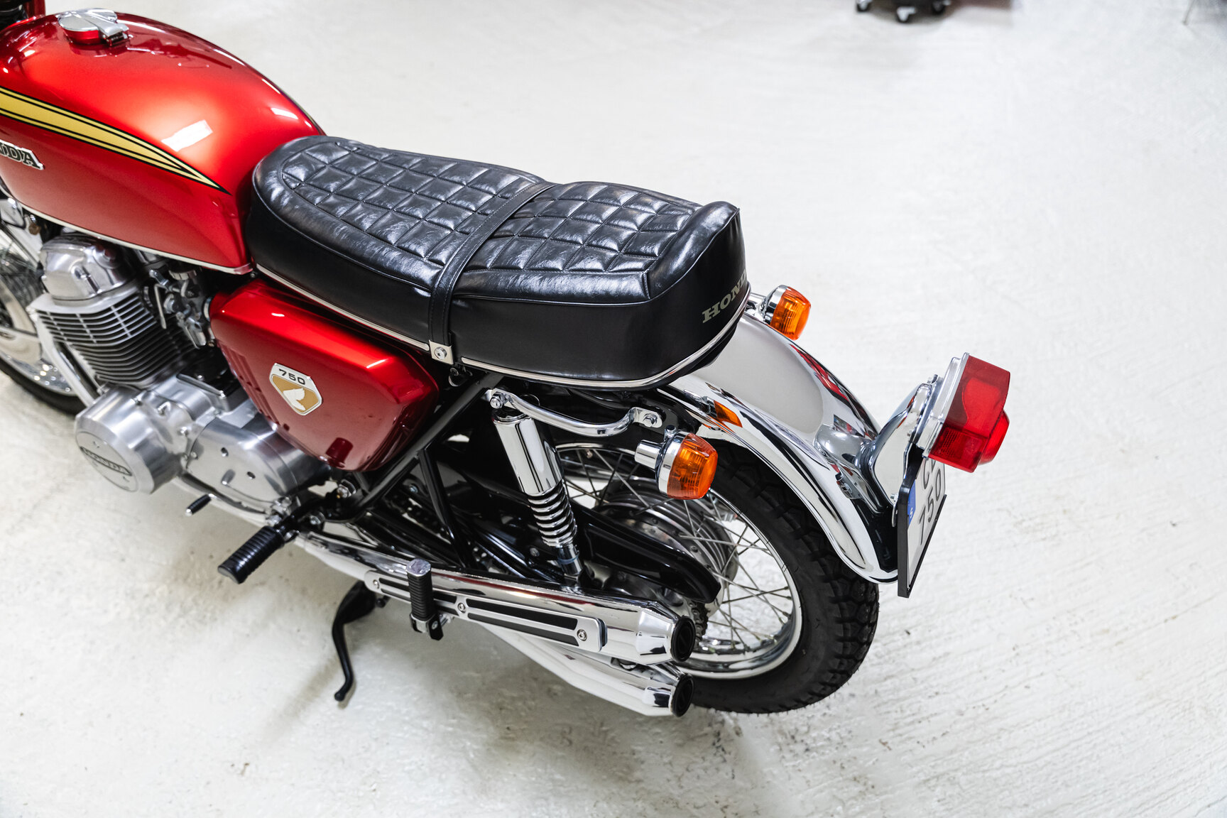 Exterior image of Honda CB750 Sandcast
