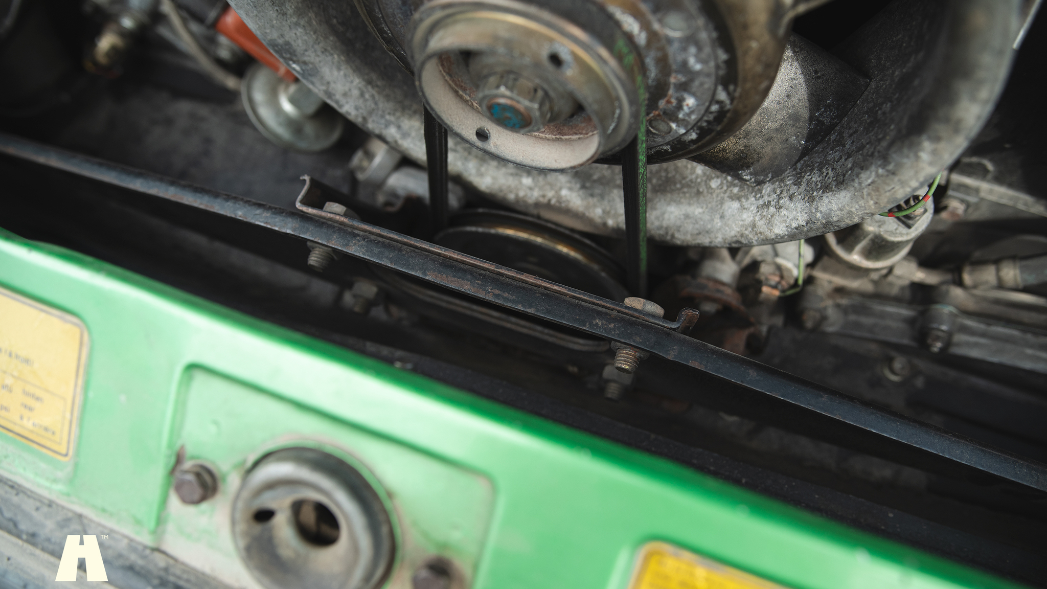 Image of 1976 Porsche 911 Targa mechanics