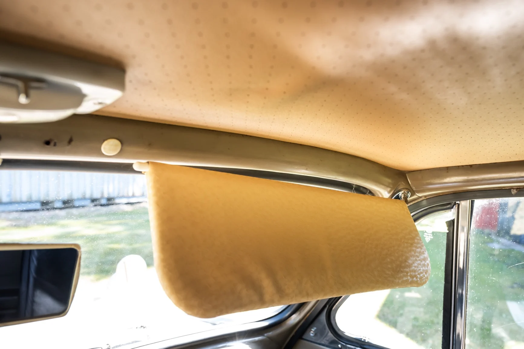 Interior image of 1971 Morris Minor 1000 (24)