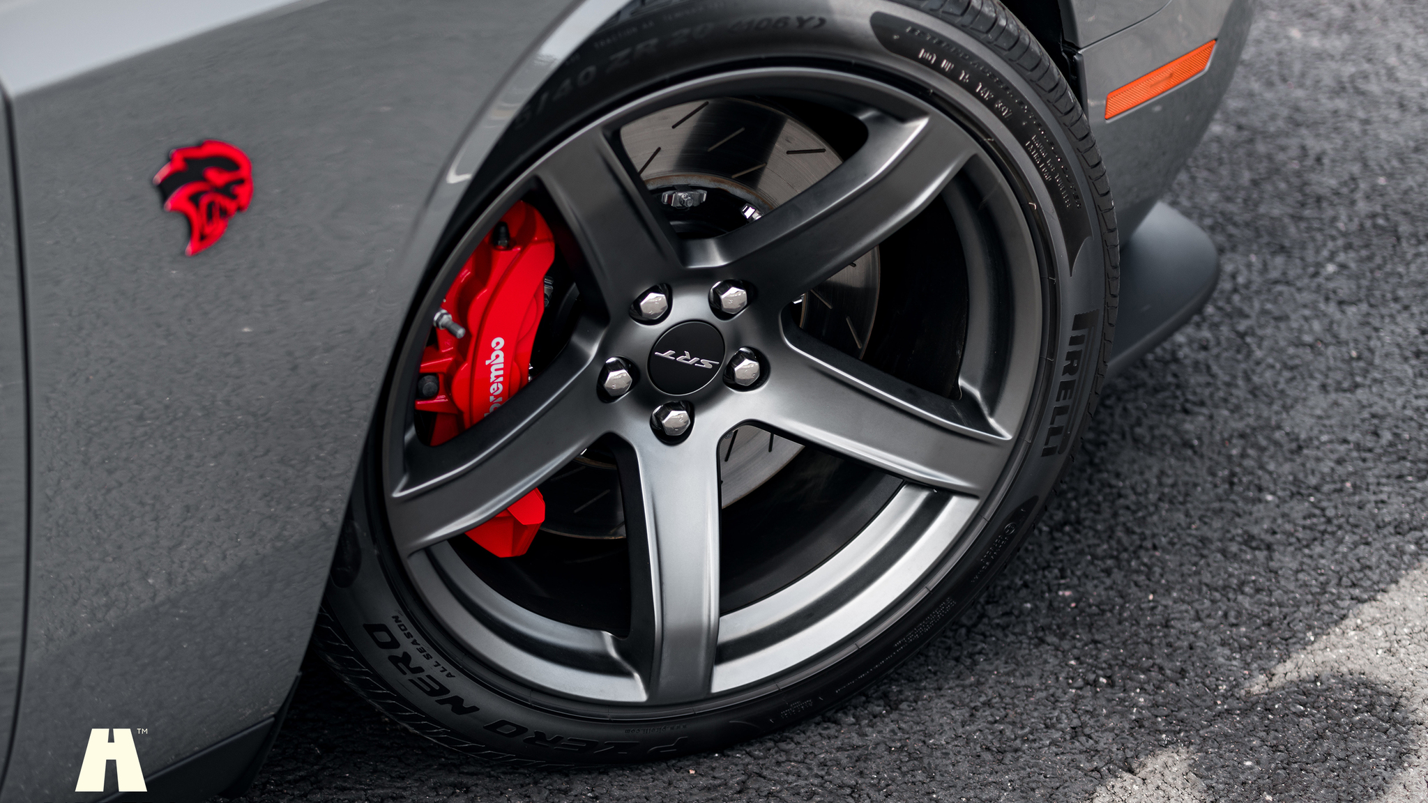 Exteriörbild på 2018 Dodge Challenger Hellcat
