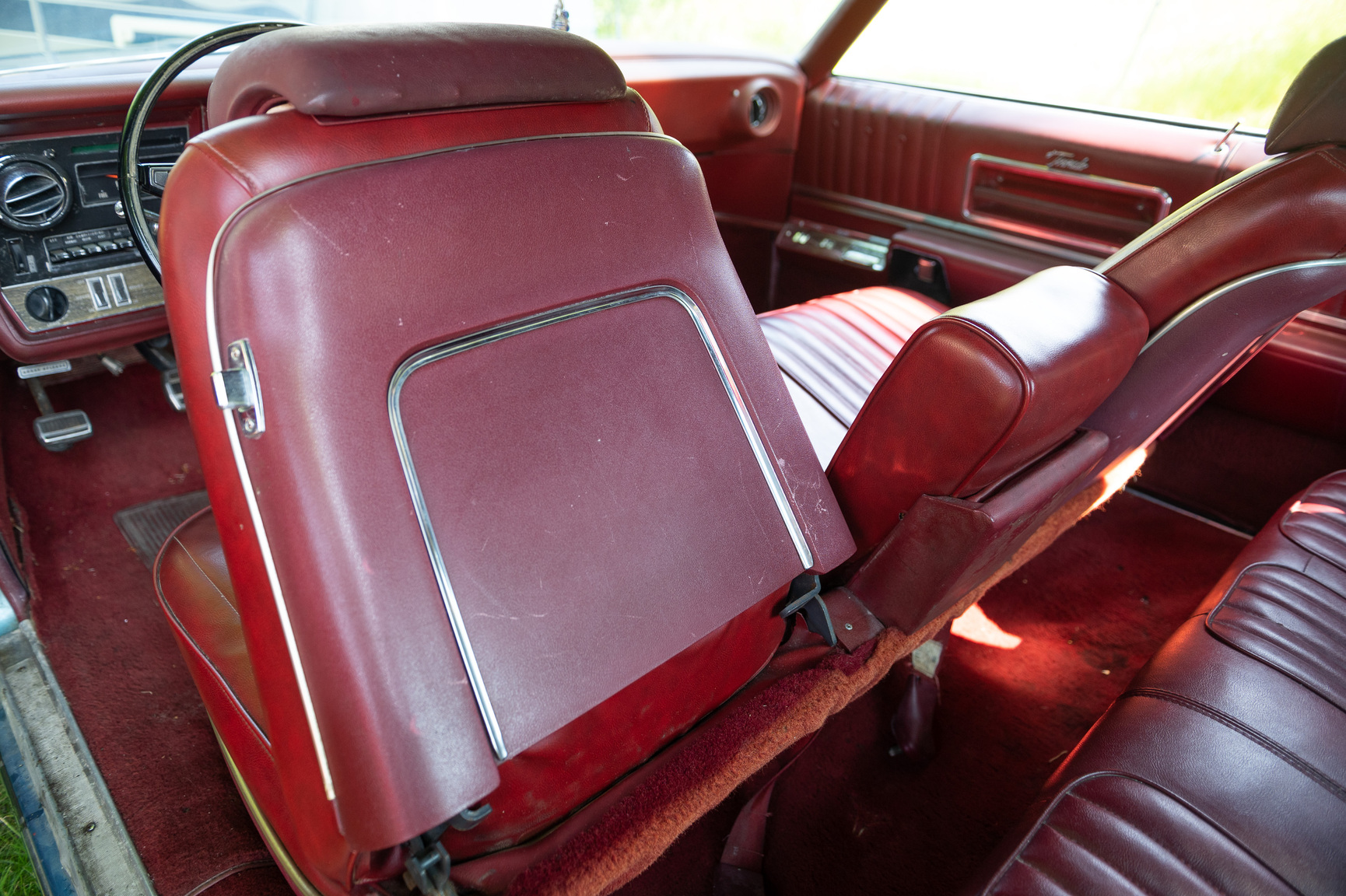 Interior image of 1968 Oldsmobile Toronado (37)
