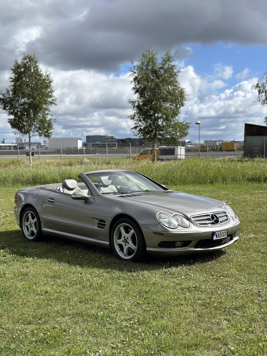 Exteriörbild på 2003 Mercedes Benz SL 500
