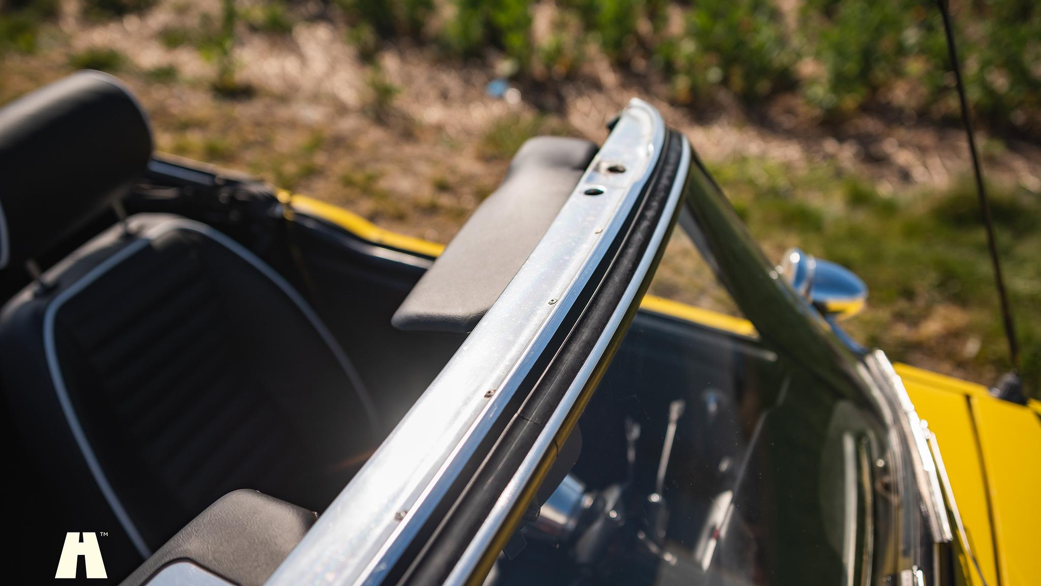 Exteriörbild på 1974 Triumph TR6 (33)