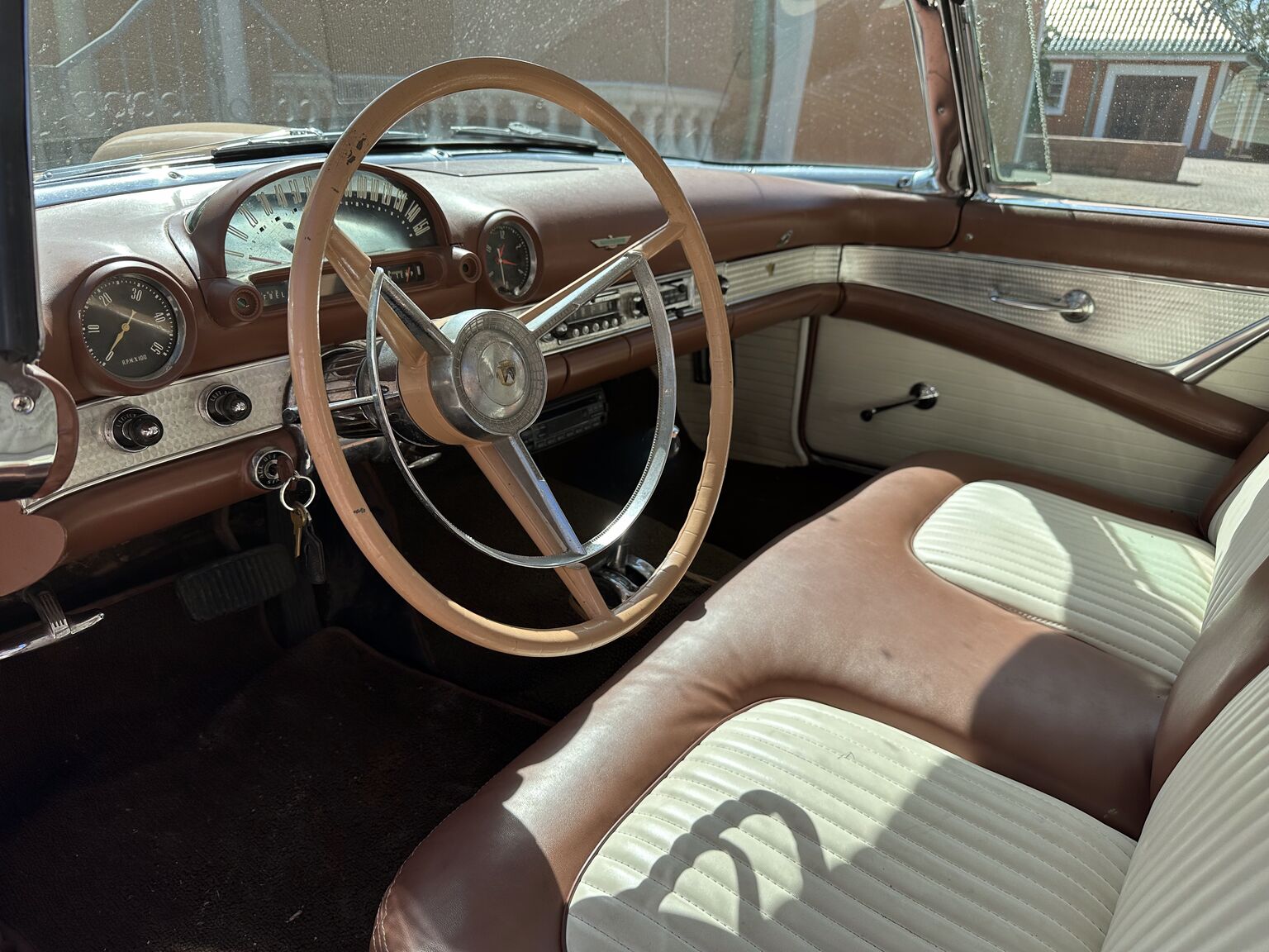Interiörbild 1956 Ford Thunderbird Convertible