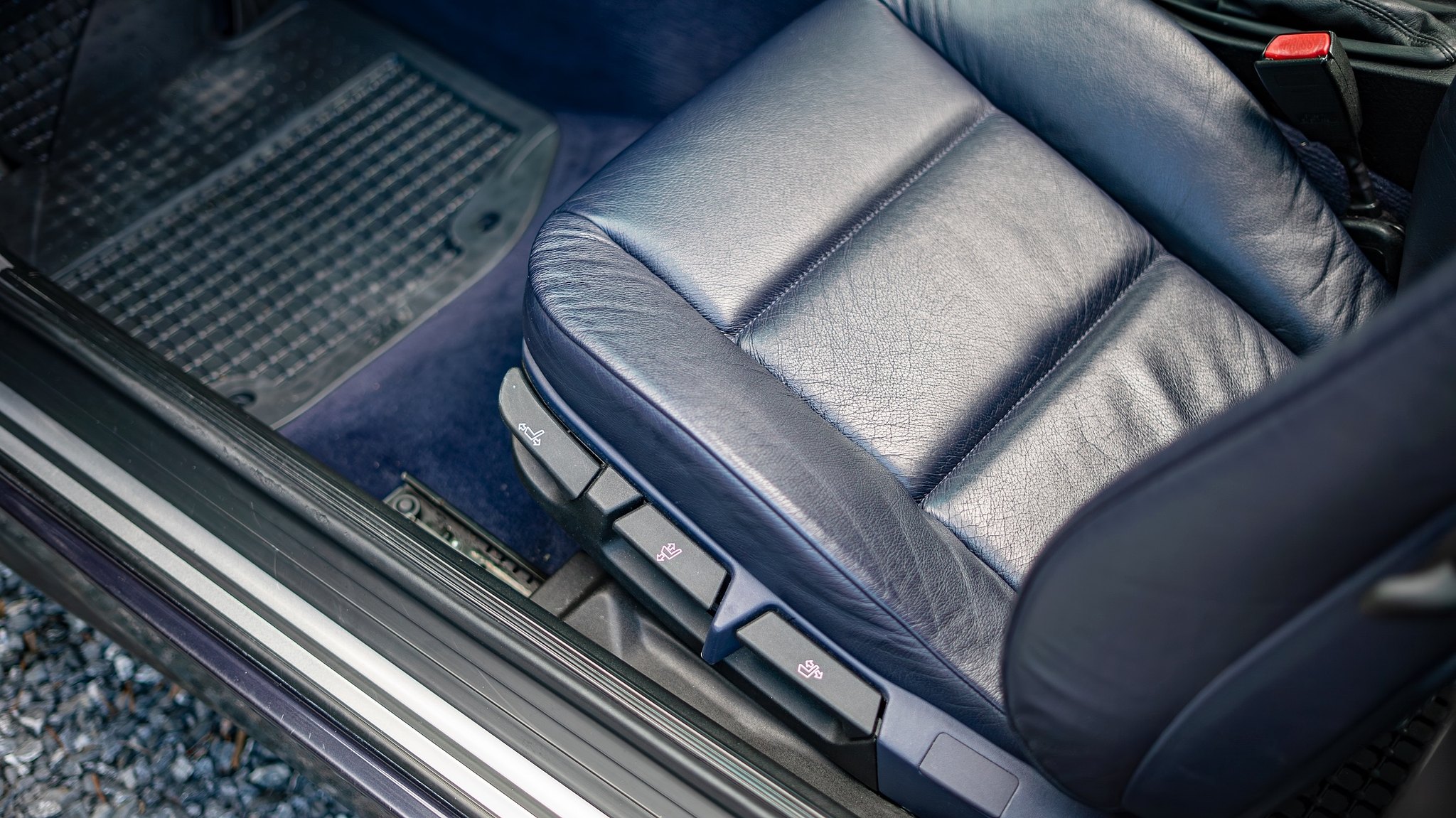 Interior image of 1997 BMW 328i Coupé Automatisk