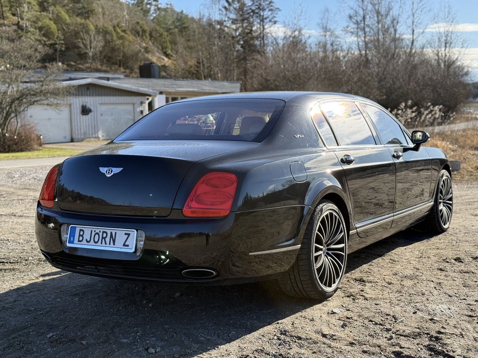Exteriörbild på 2005 Bentley Flying Spur
