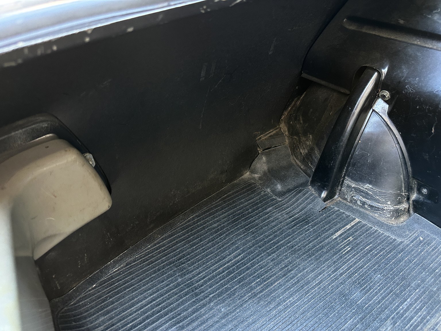 Interior image of 1972 Mercedes-Benz 350 SL