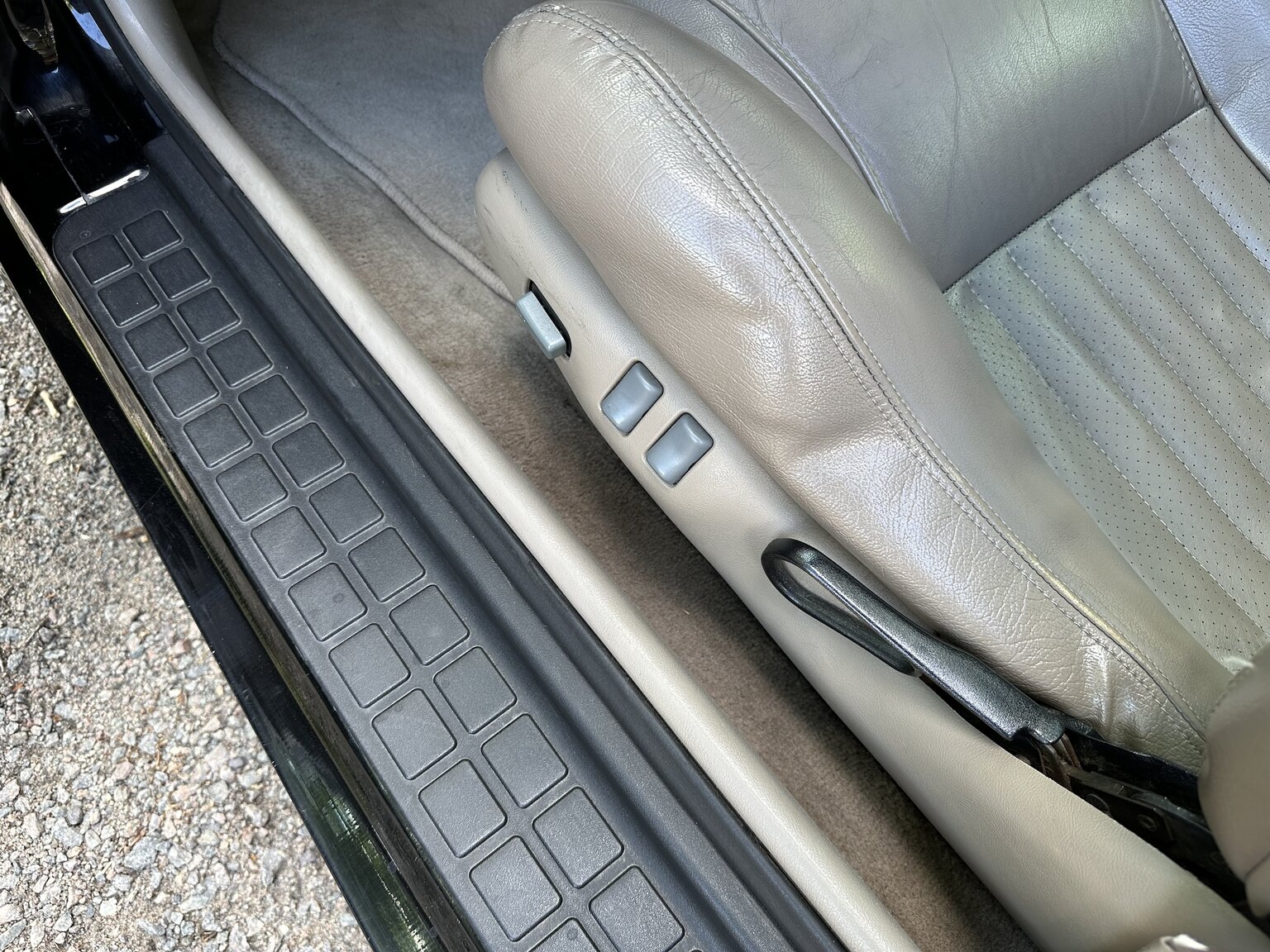 Innenraumfoto von 2000 Pontiac TransAm Firebird (3)