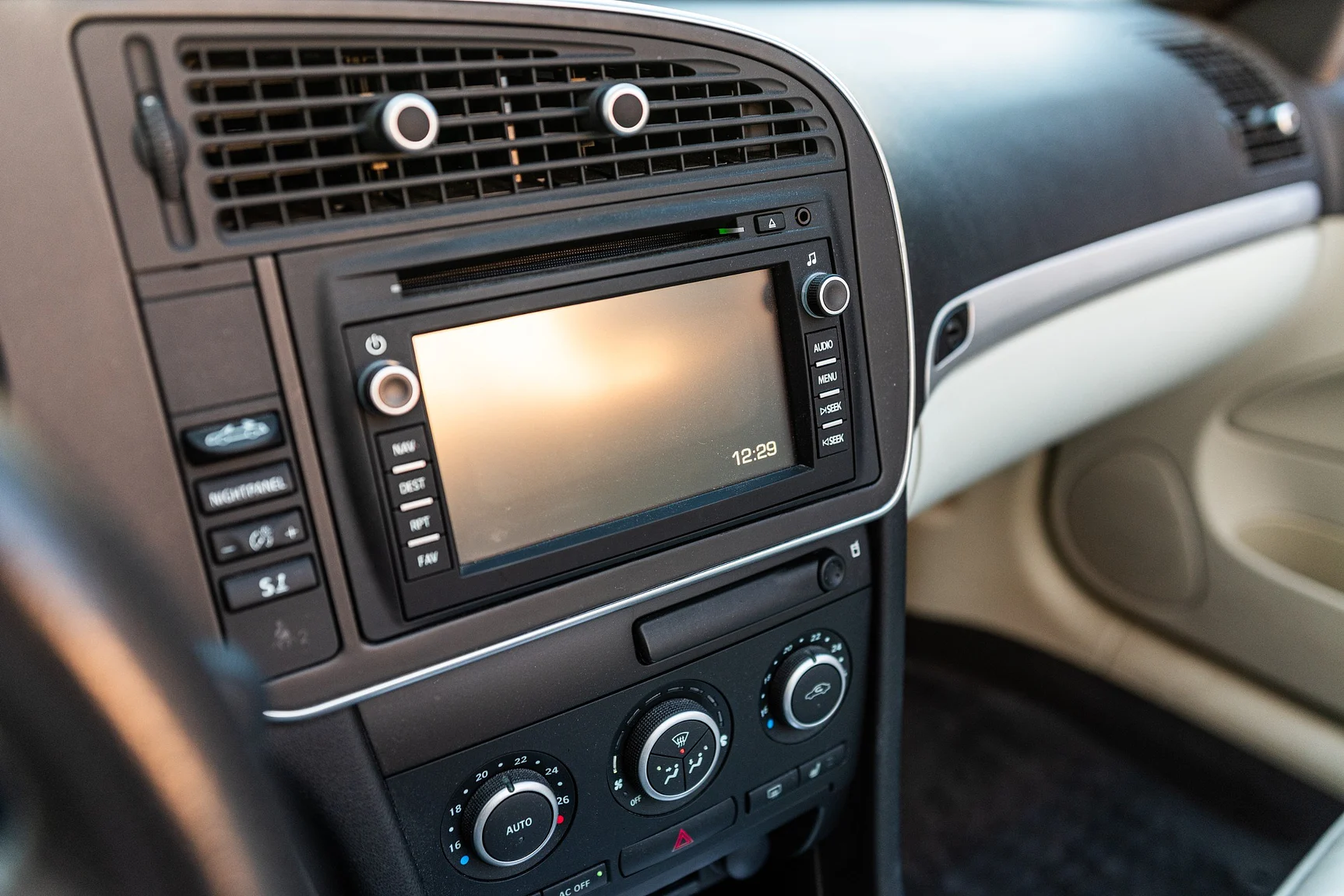 Interior image of 2008 SAAB 9-3 Vector 2.0T Cabriolet (34)