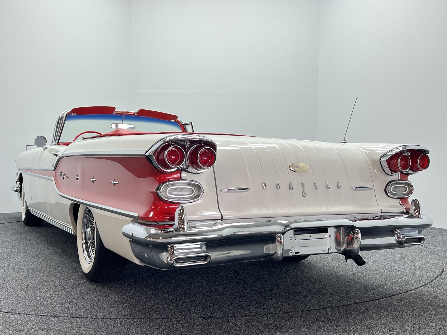 Aussenfoto 1958 Pontiac Chieftain