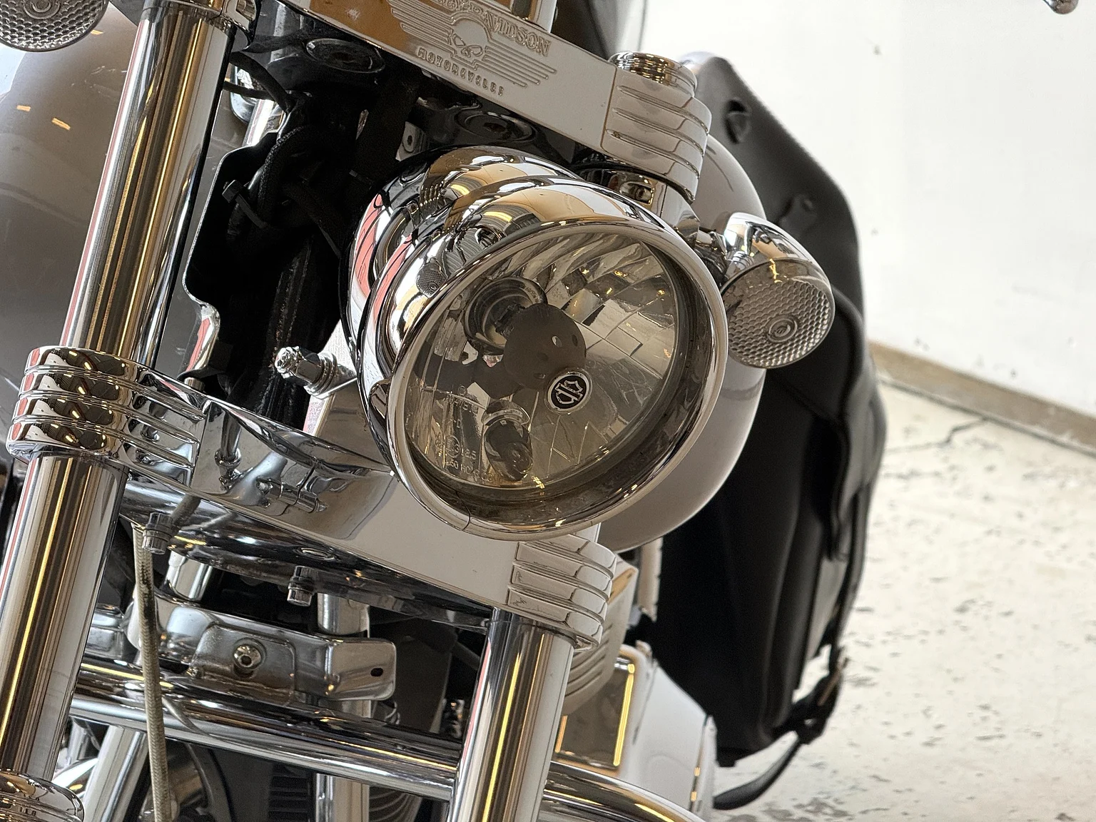 Exteriörbild på 1999 Harley-Davidson Fxst Softail (23)