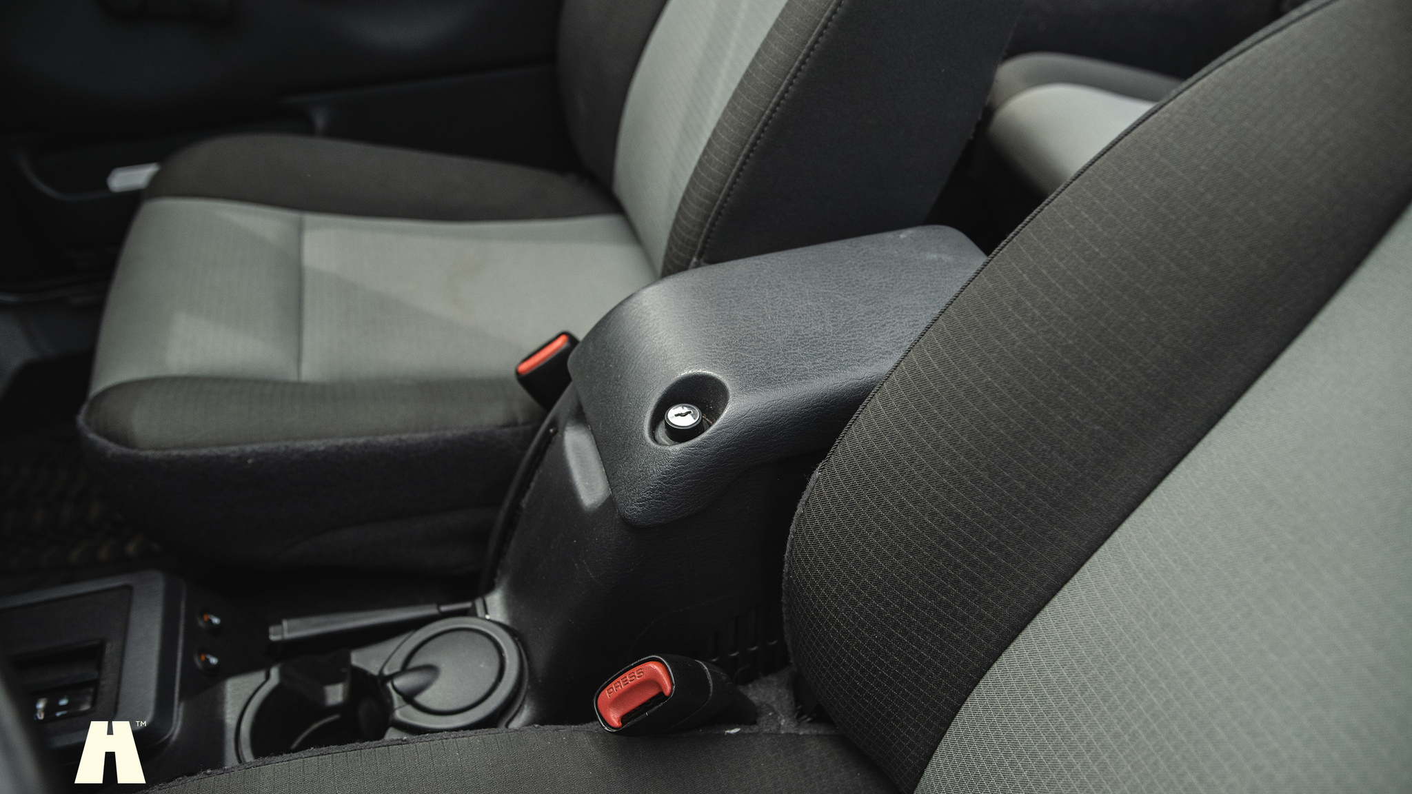 Innenraumfoto von 2006 Jeep Wrangler 4.0L Sahara 