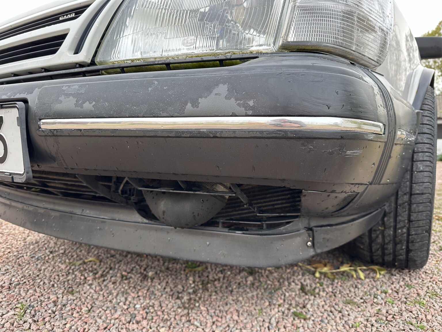 Exterior image of 1991 Saab 900 Turbo