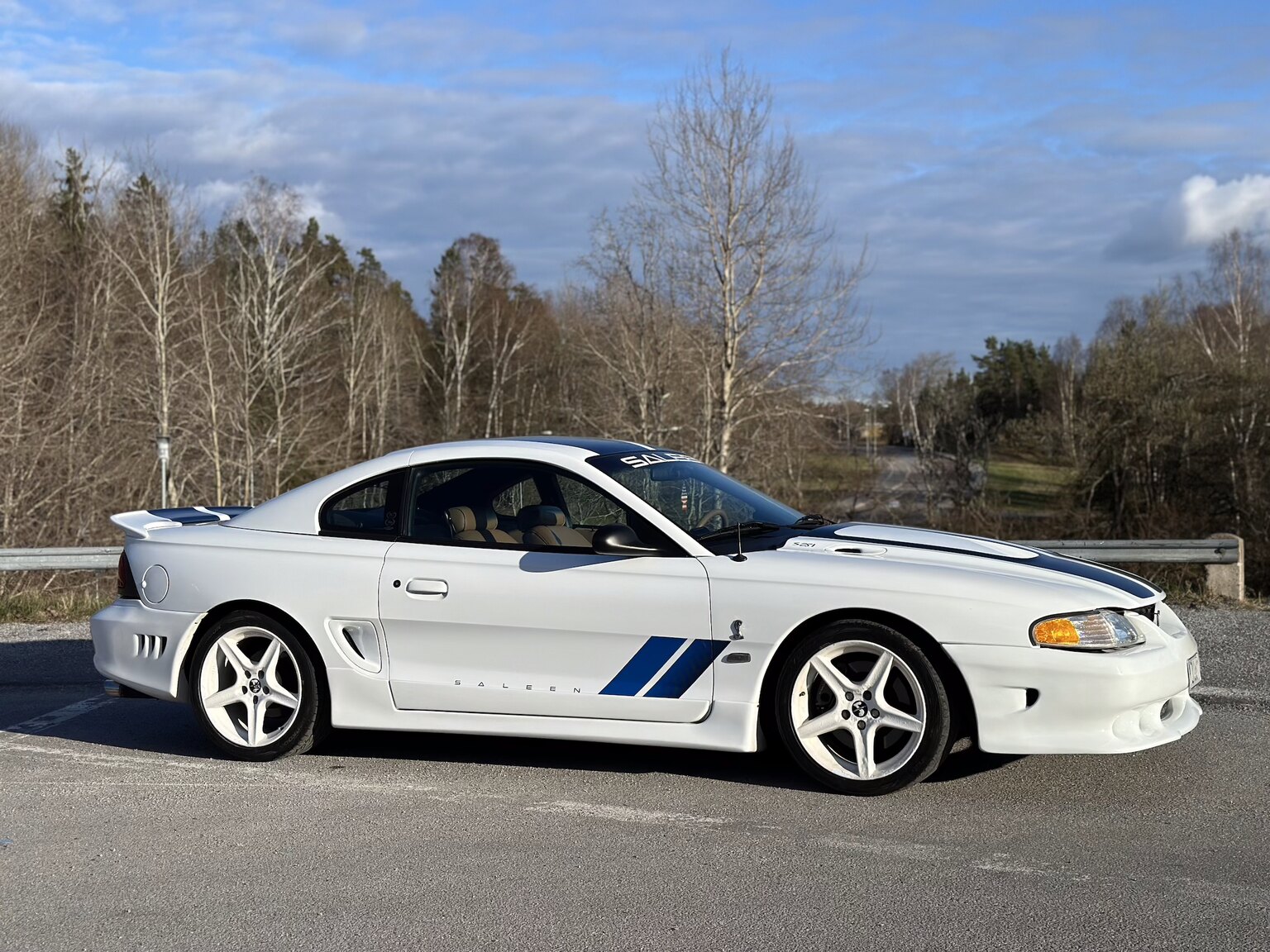 Exterior image of 1997 Ford Mustang Saleen S-281 Cobra